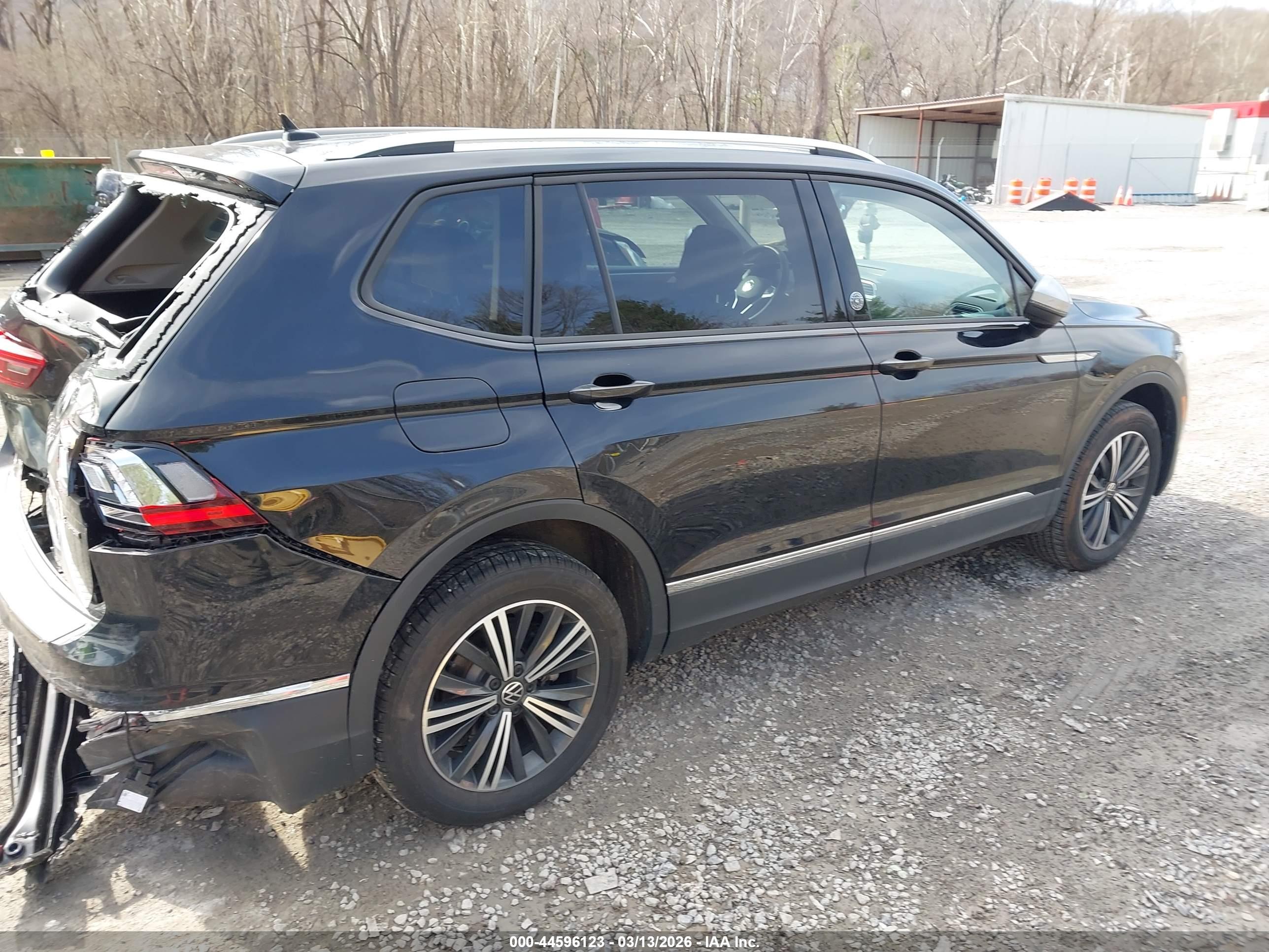 VOLKSWAGEN TIGUAN image 4