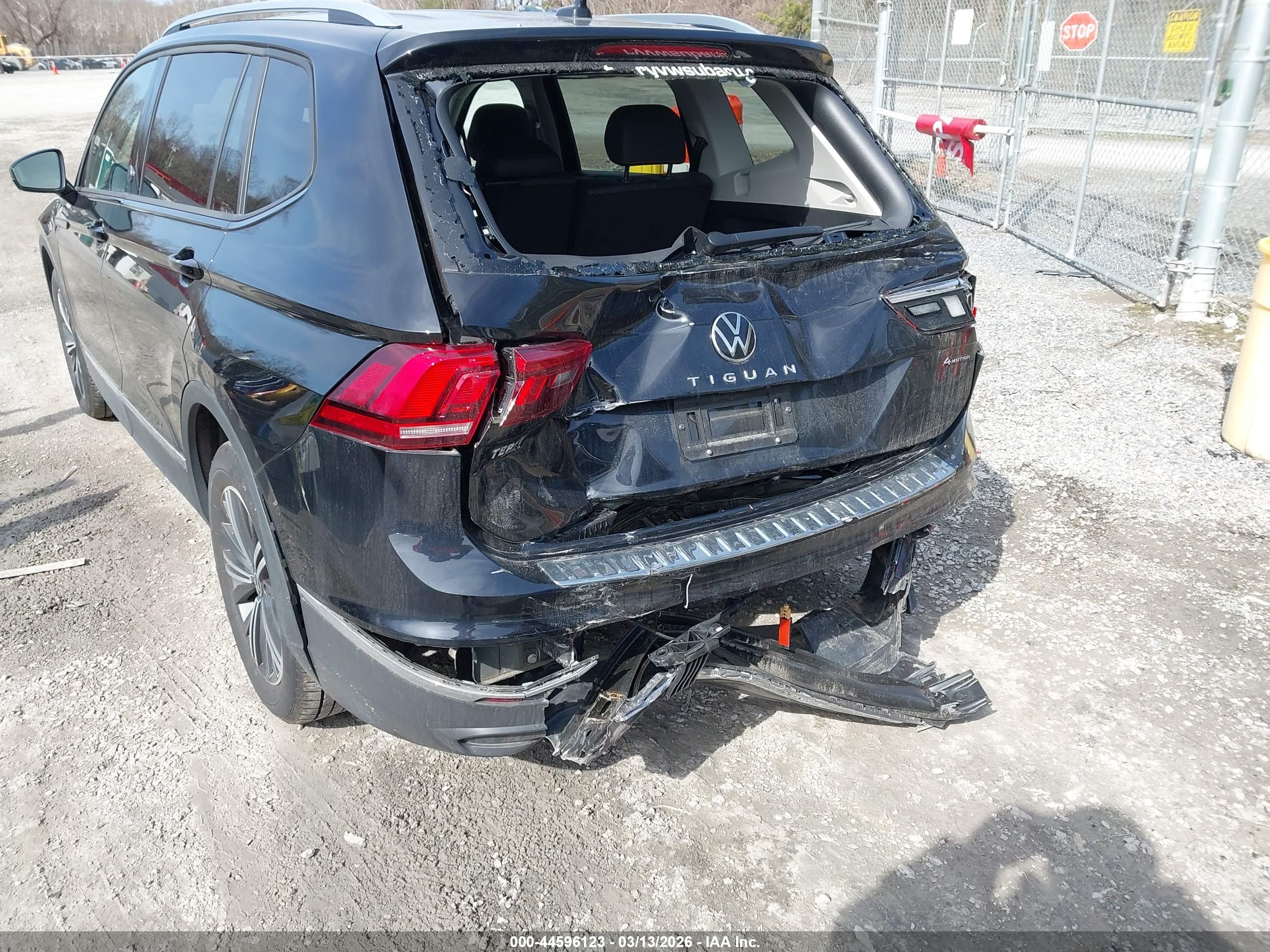 VOLKSWAGEN TIGUAN image 6