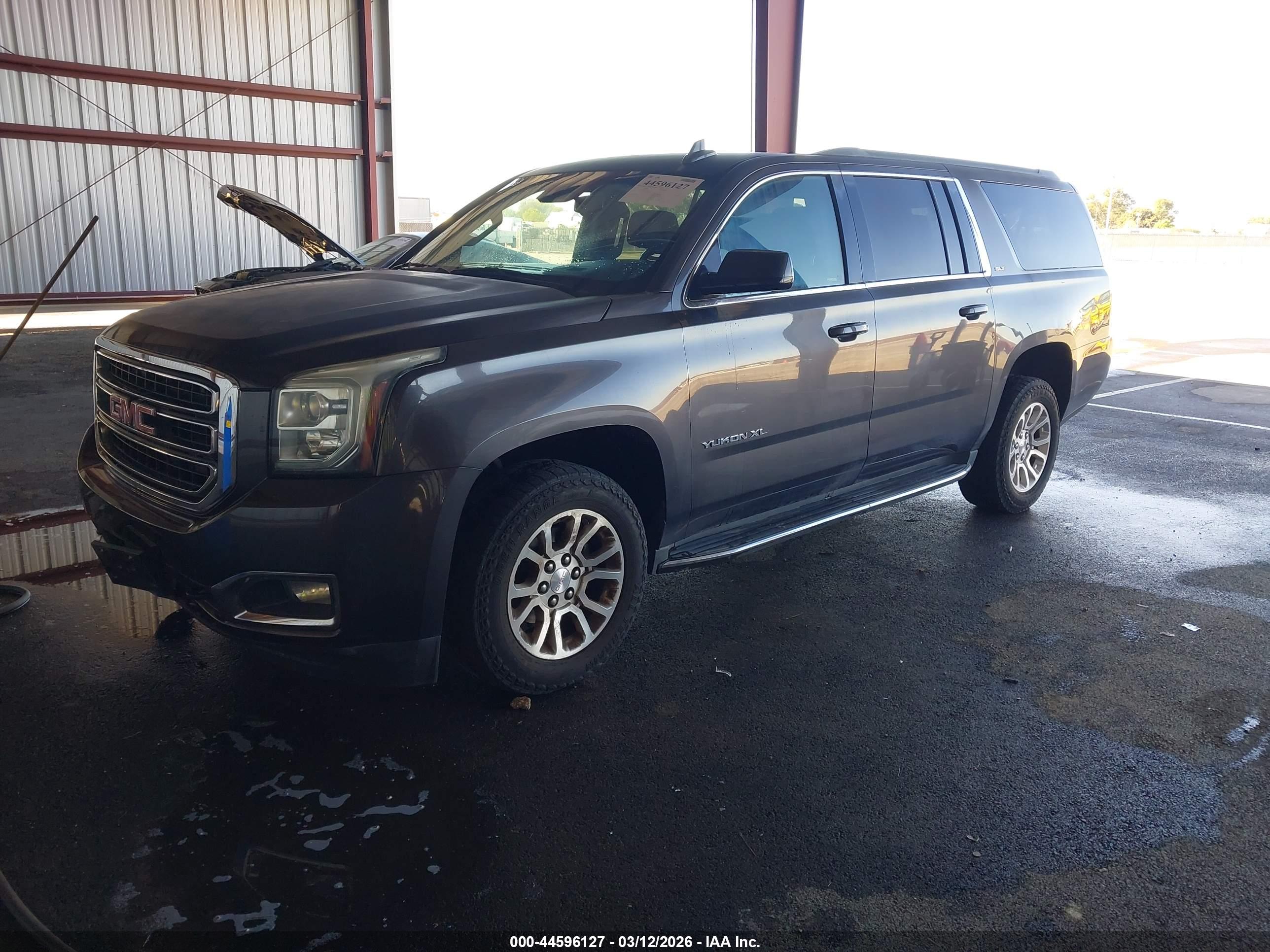 GMC YUKON image 2