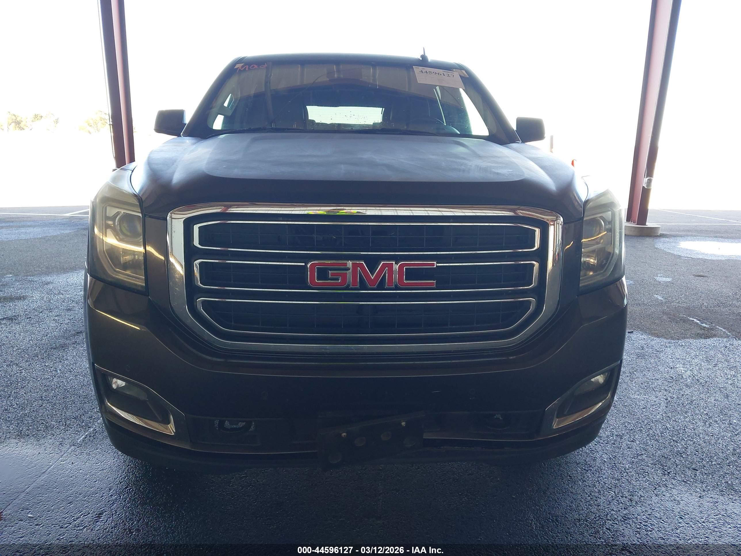 GMC YUKON image 6