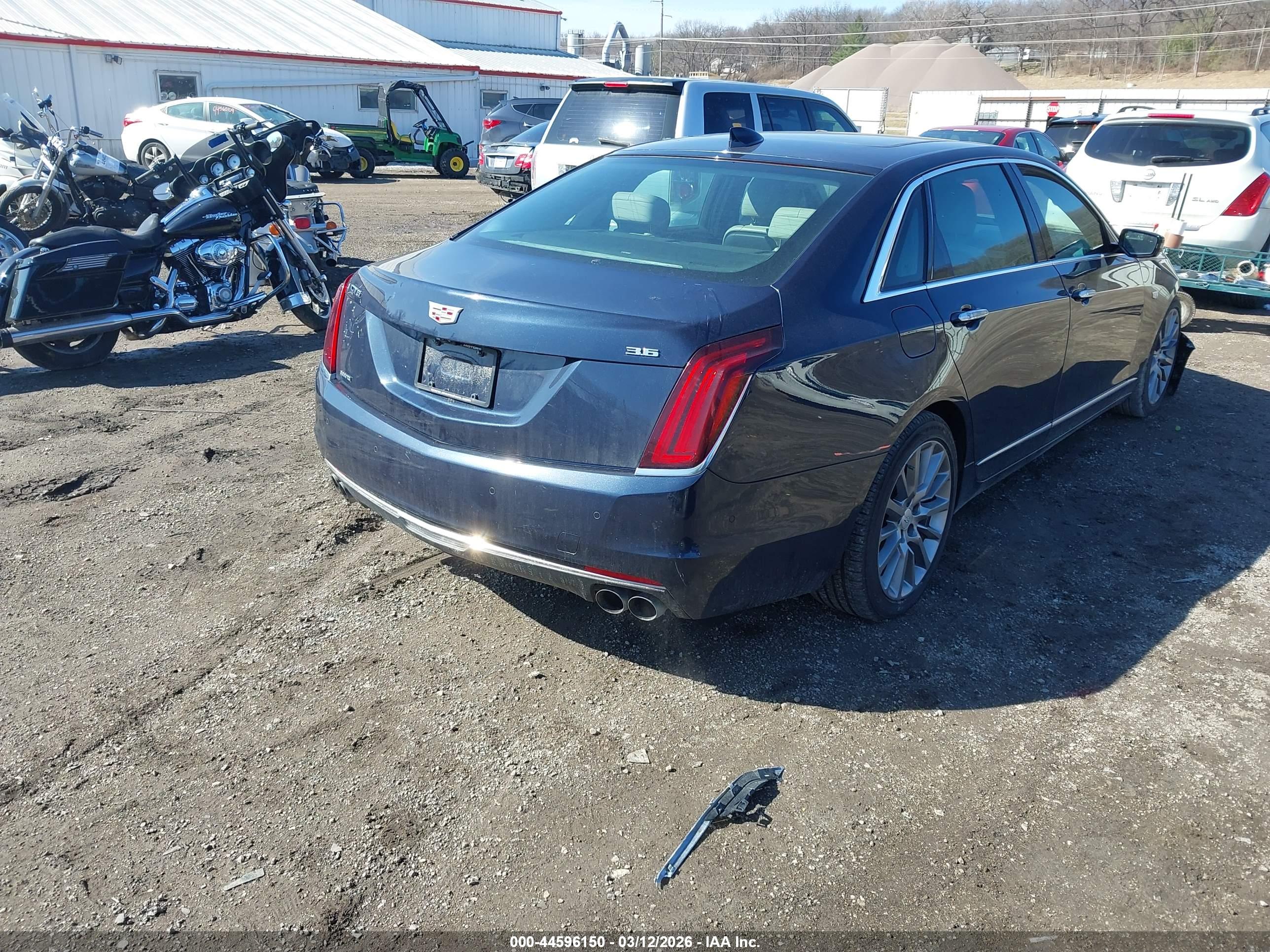 CADILLAC CT6 image 4