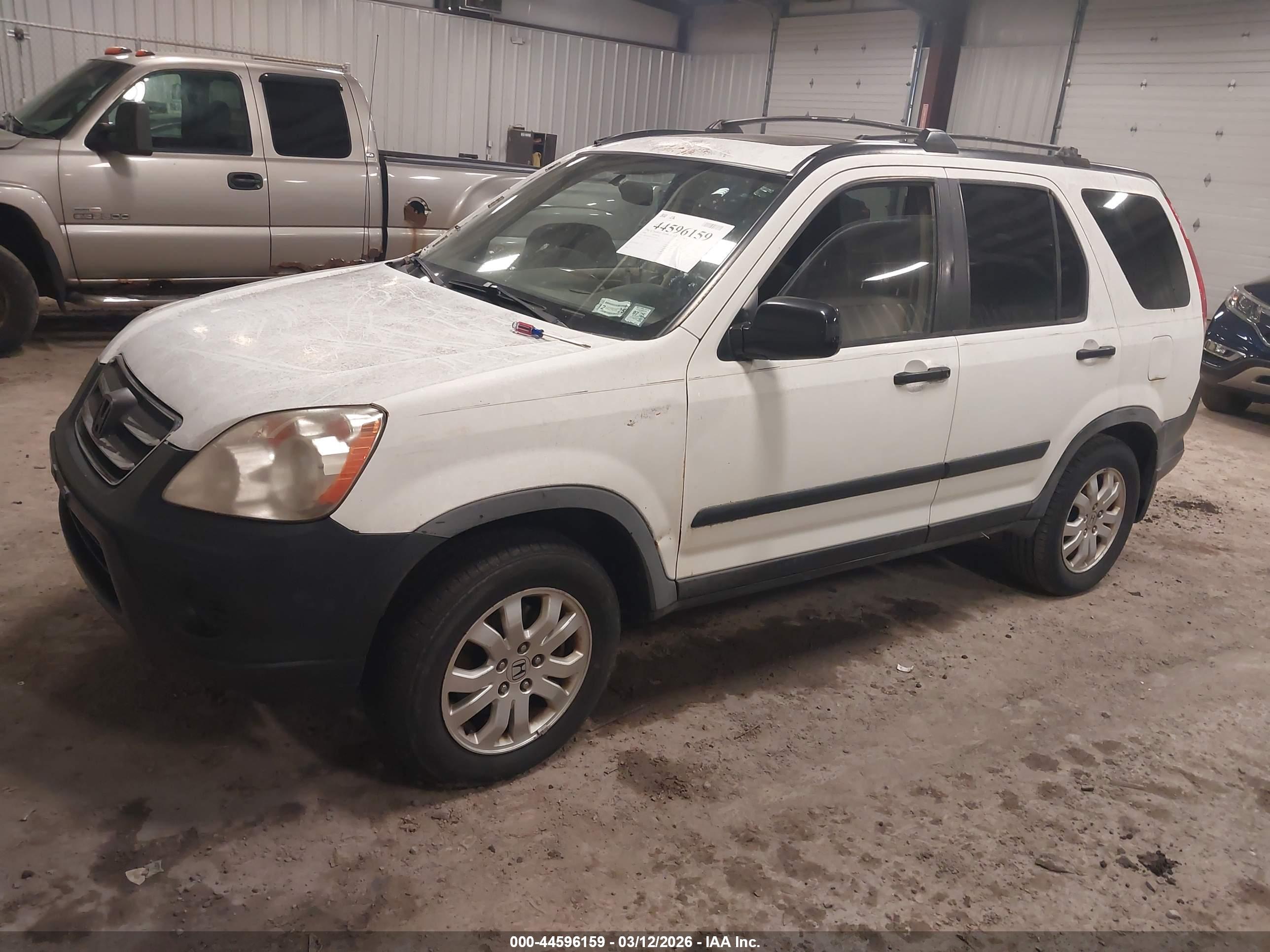 HONDA CR-V image 2