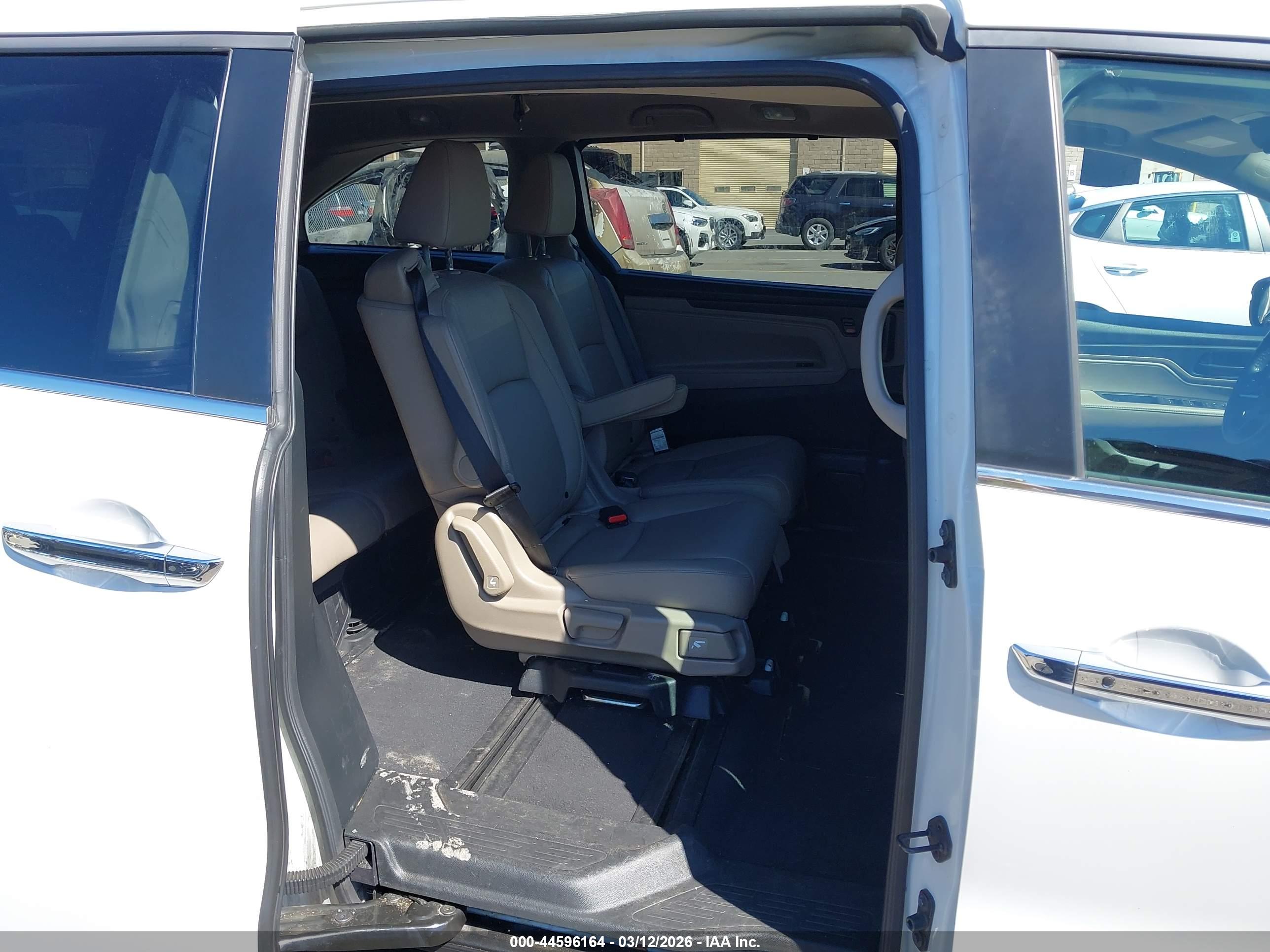 HONDA ODYSSEY image 8