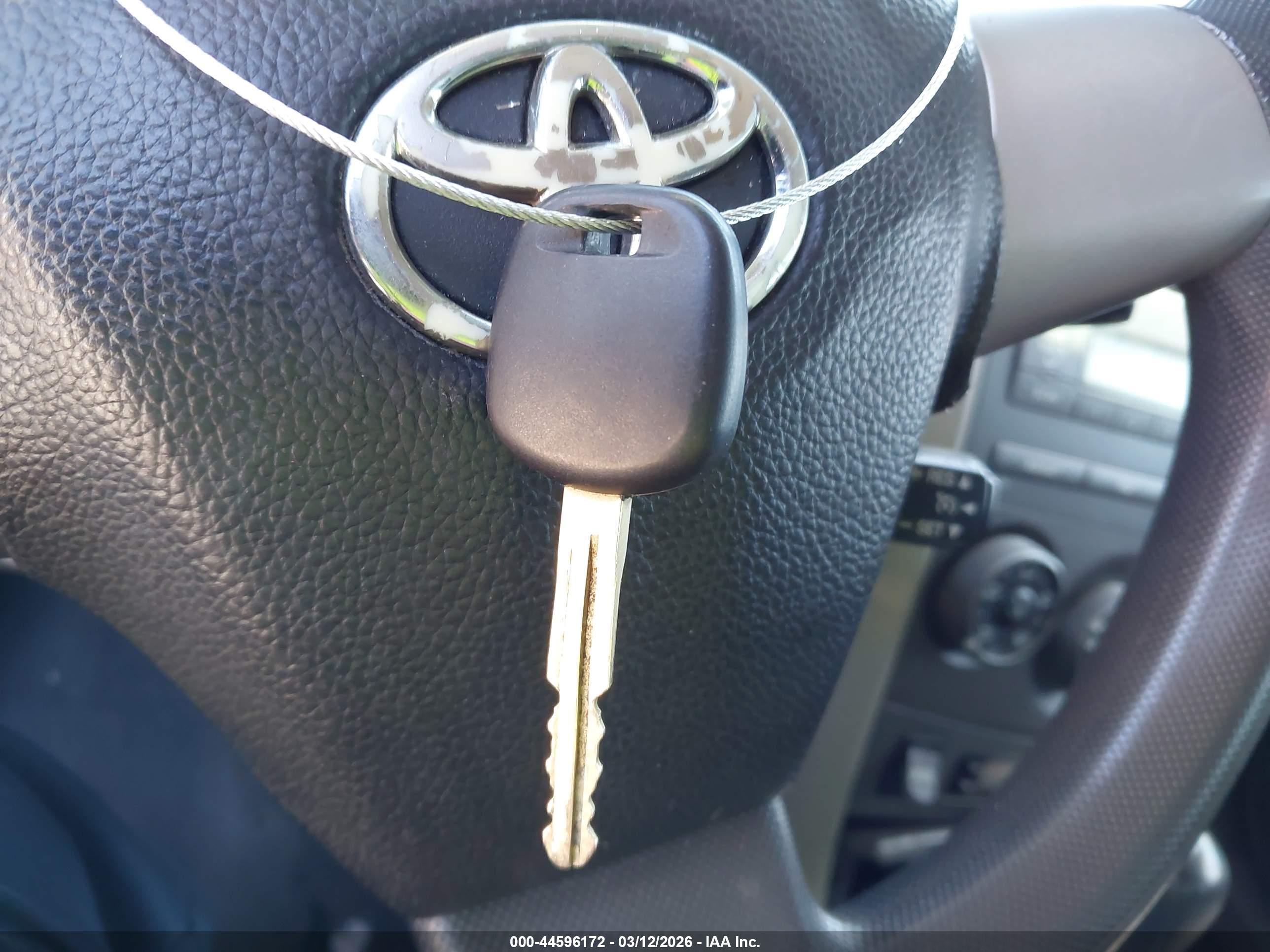 TOYOTA COROLLA image 11