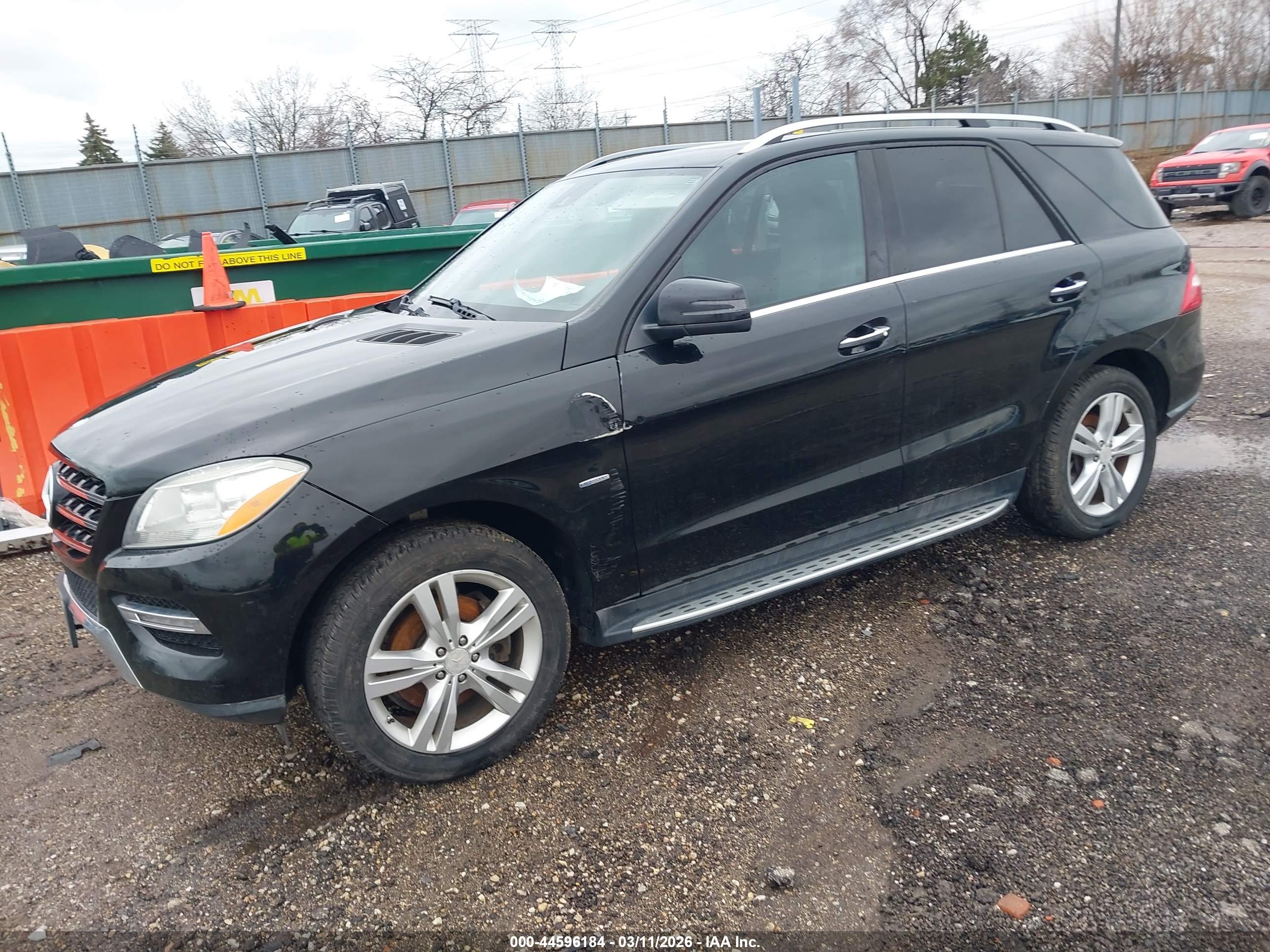 MERCEDES-BENZ ML image 2