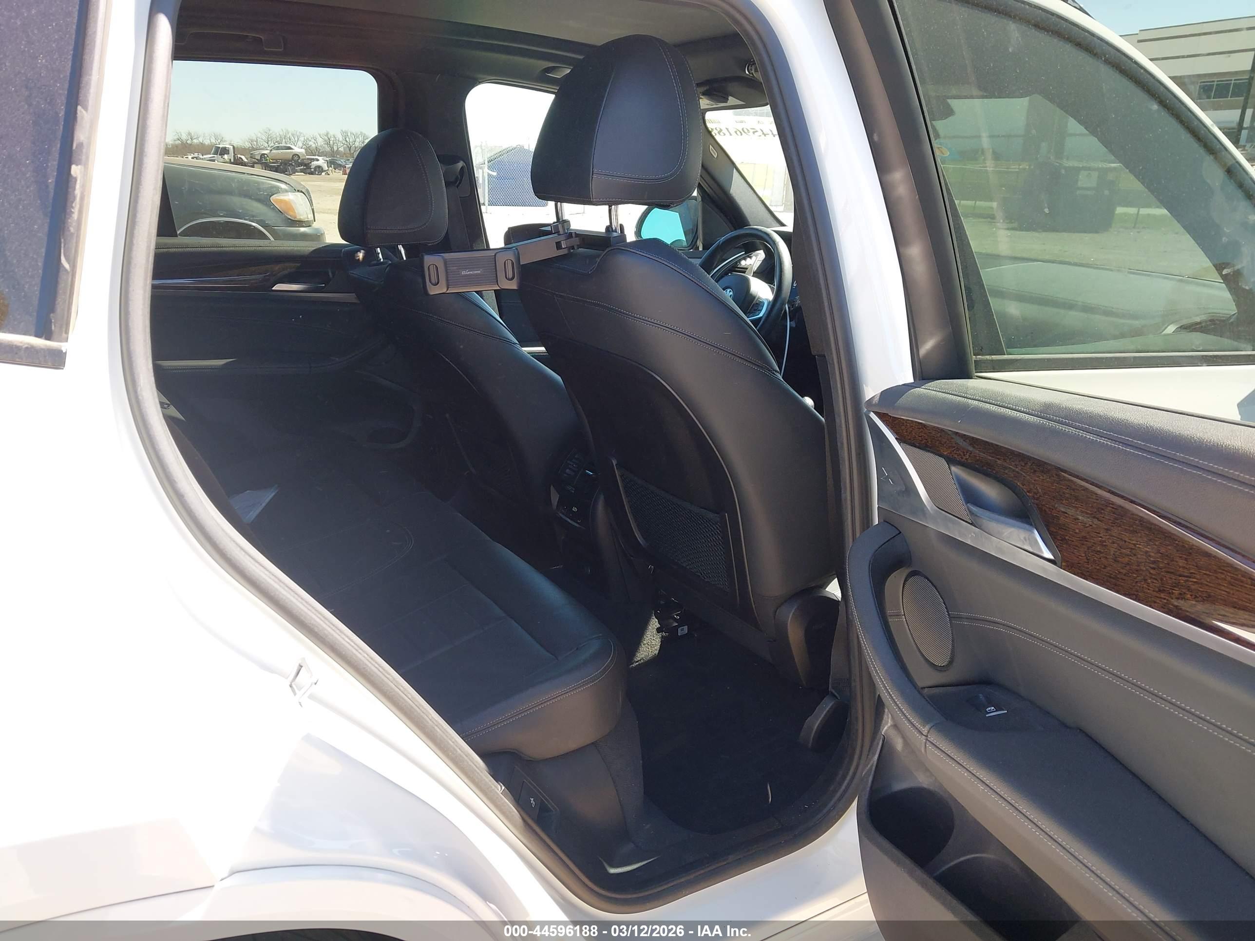 BMW X3 image 8