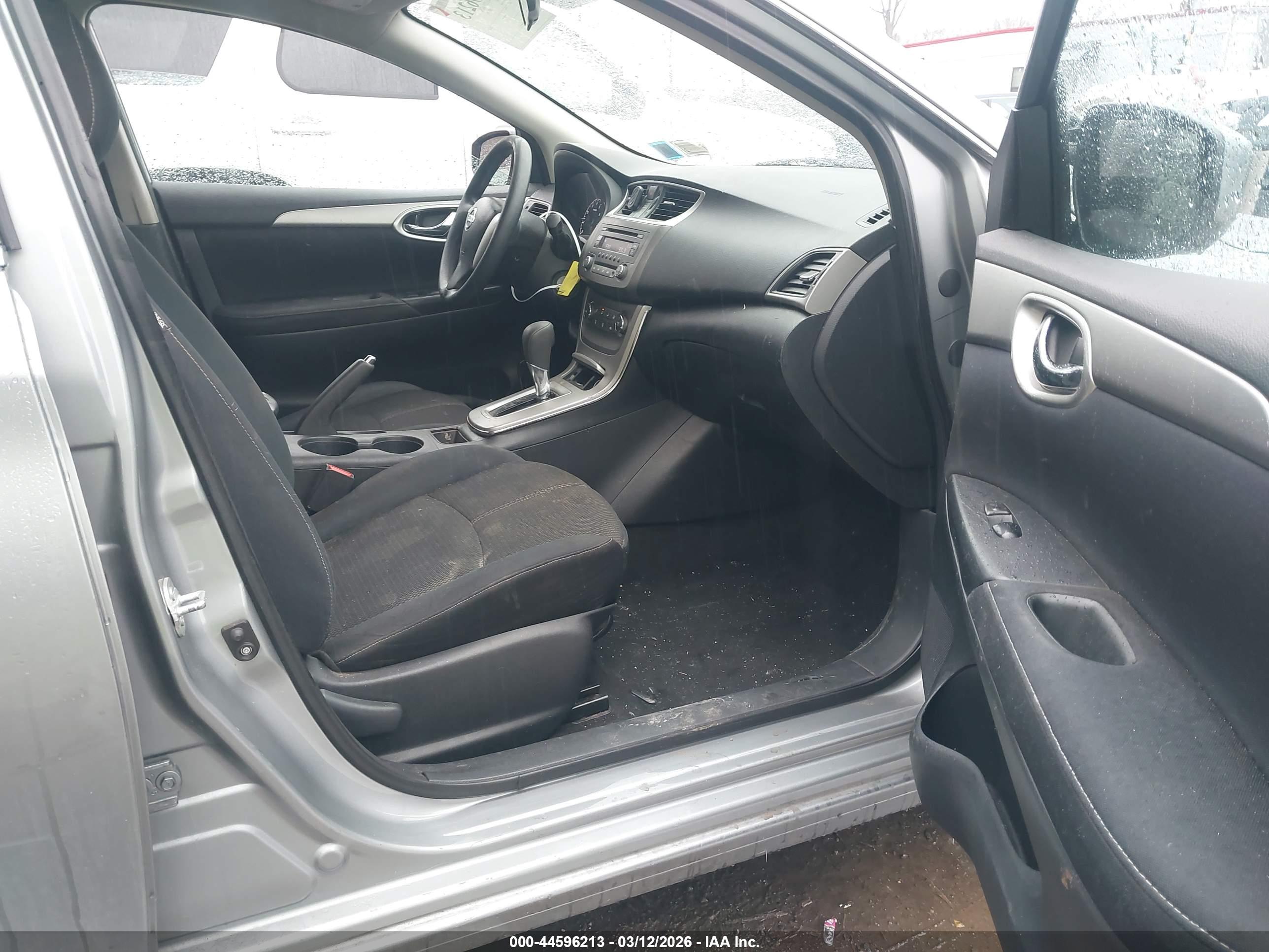 NISSAN SENTRA image 5