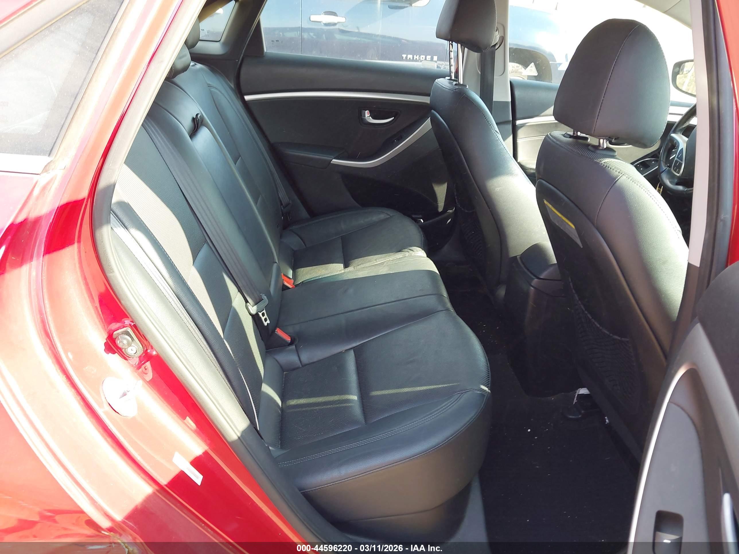 HYUNDAI ELANTRA image 8