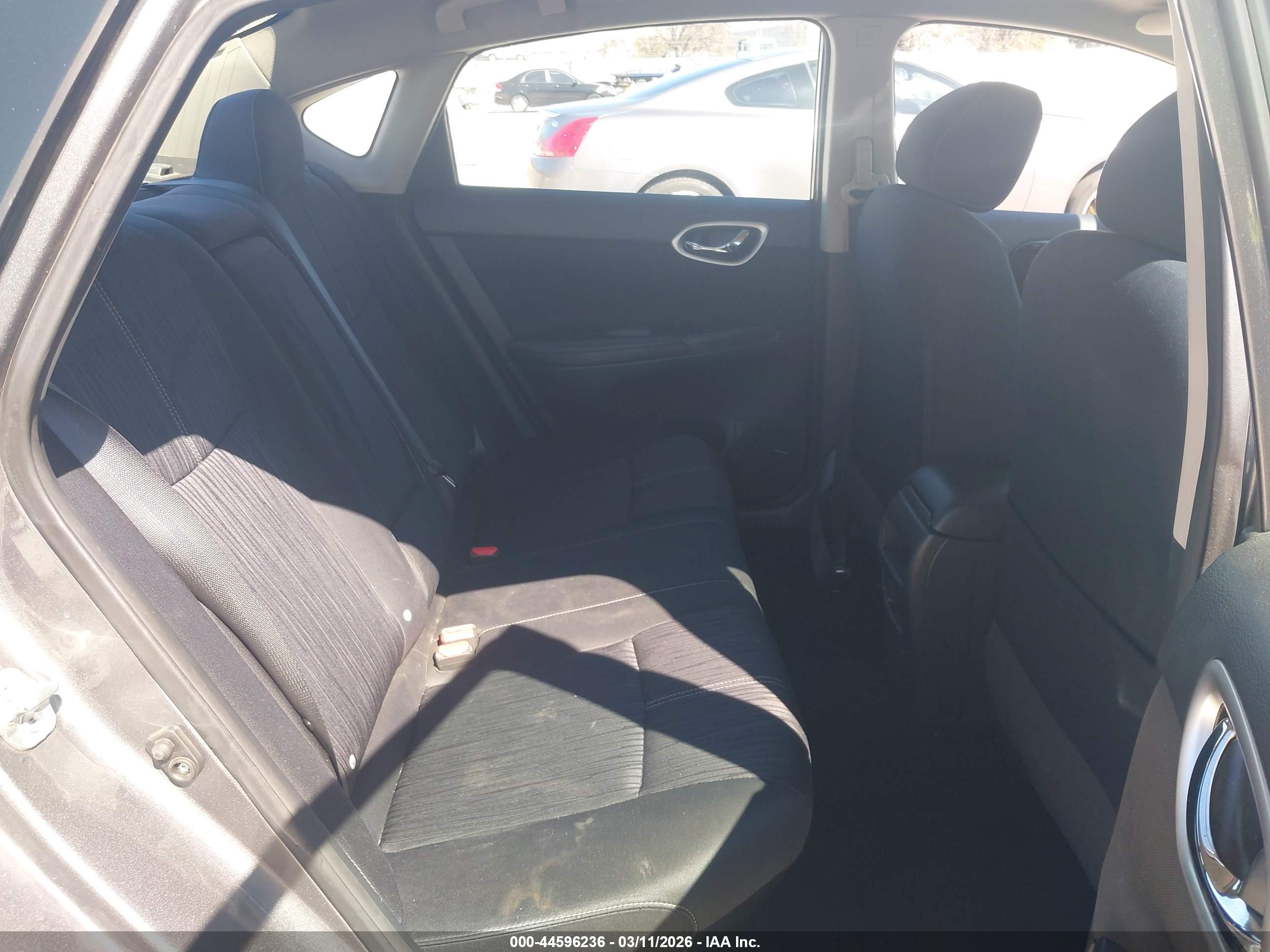NISSAN SENTRA image 8