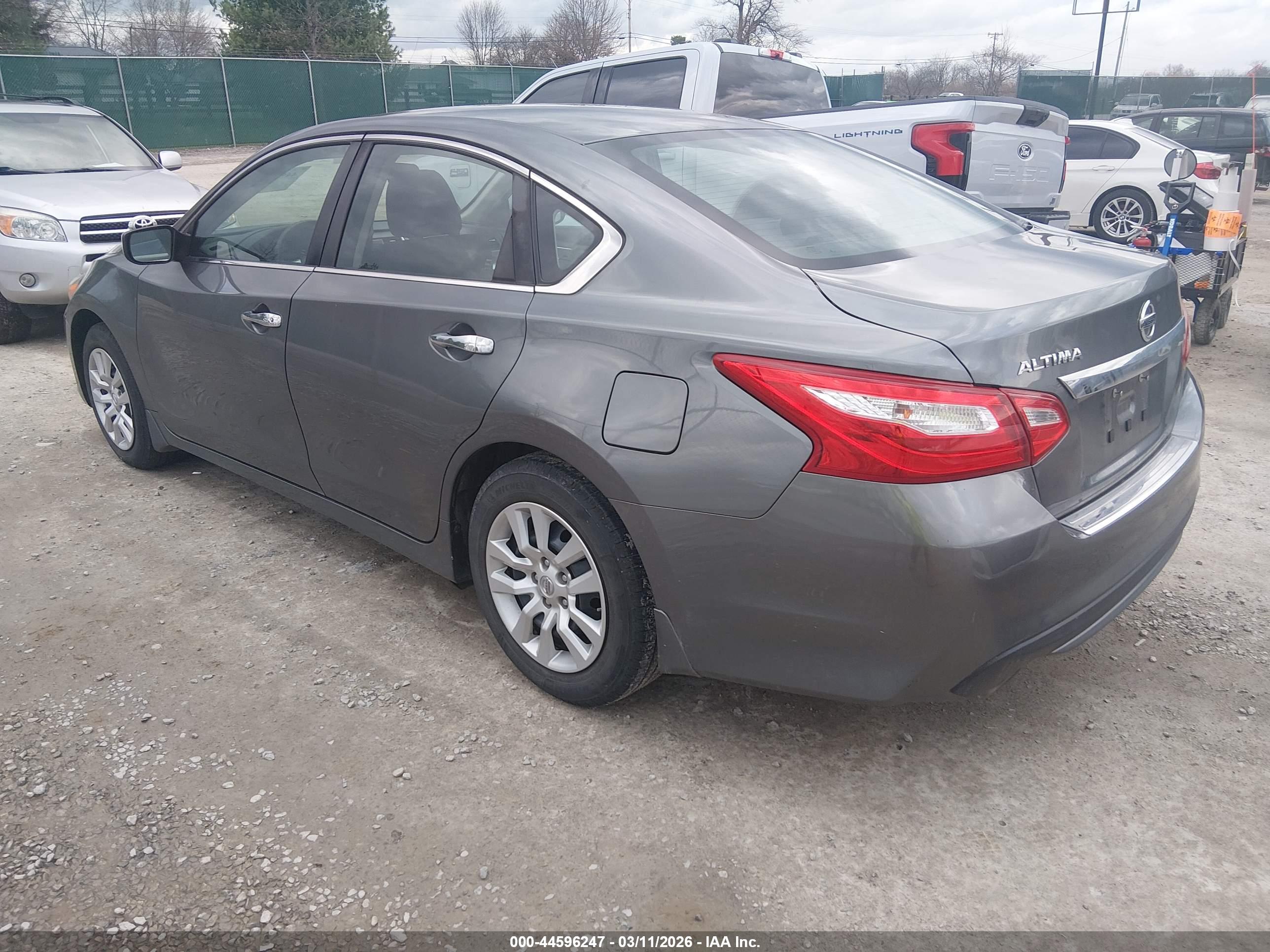 NISSAN ALTIMA image 3