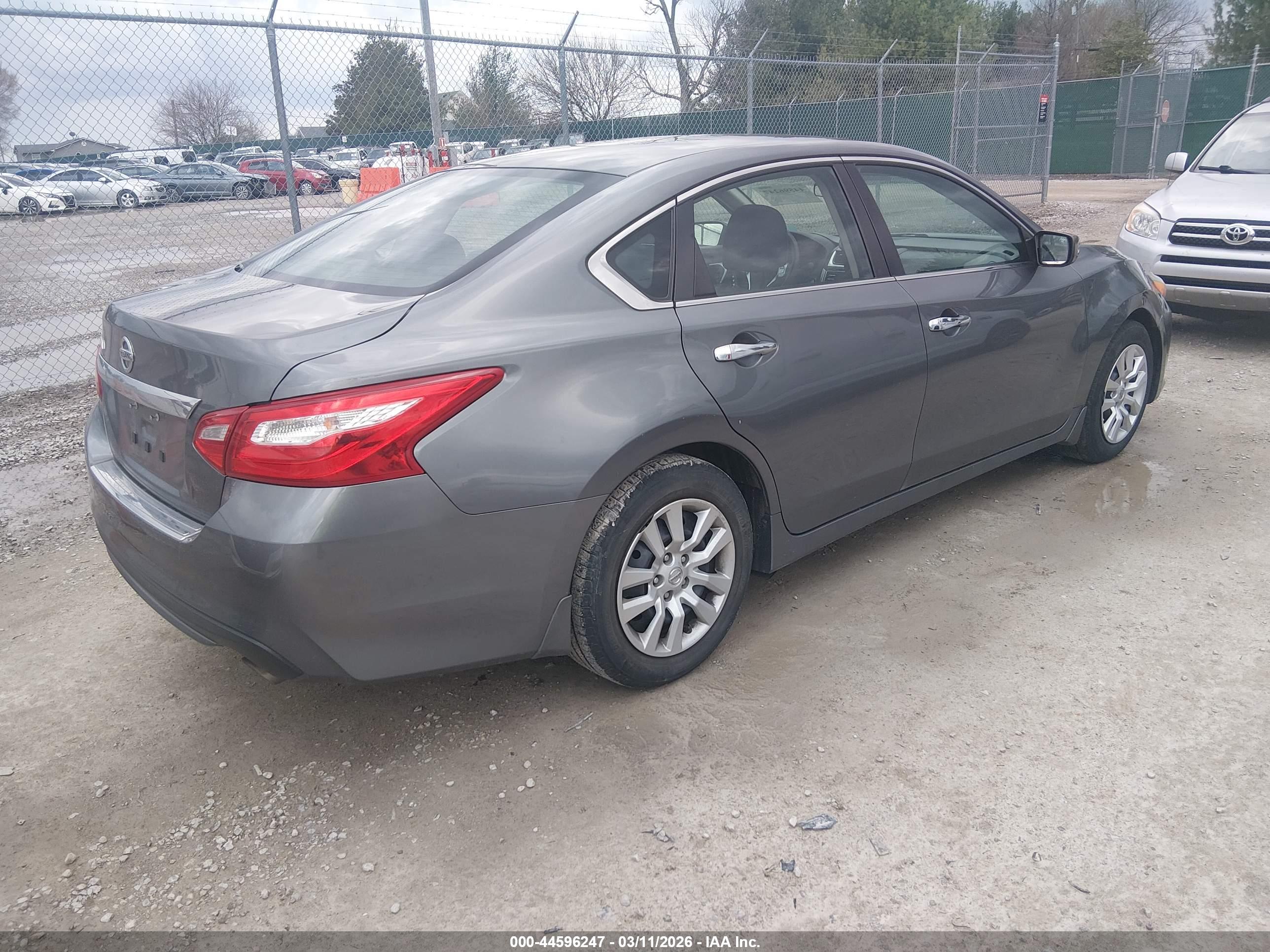 NISSAN ALTIMA image 4