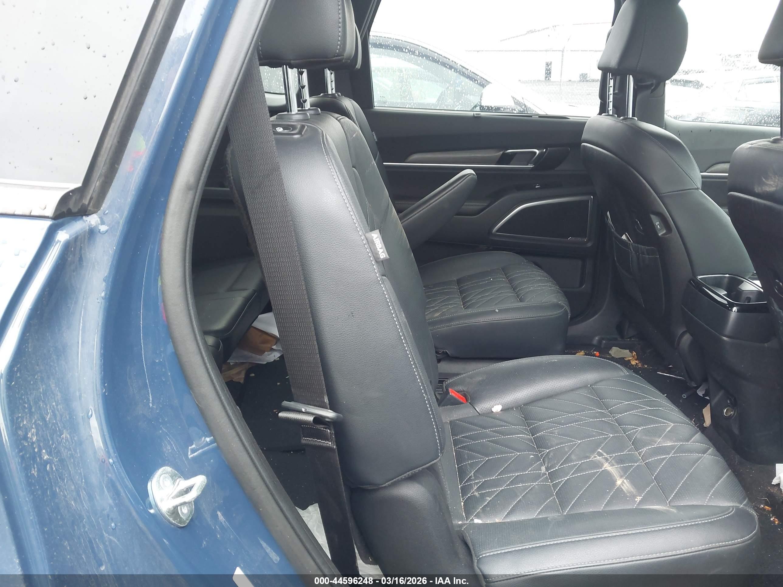 KIA TELLURIDE image 8