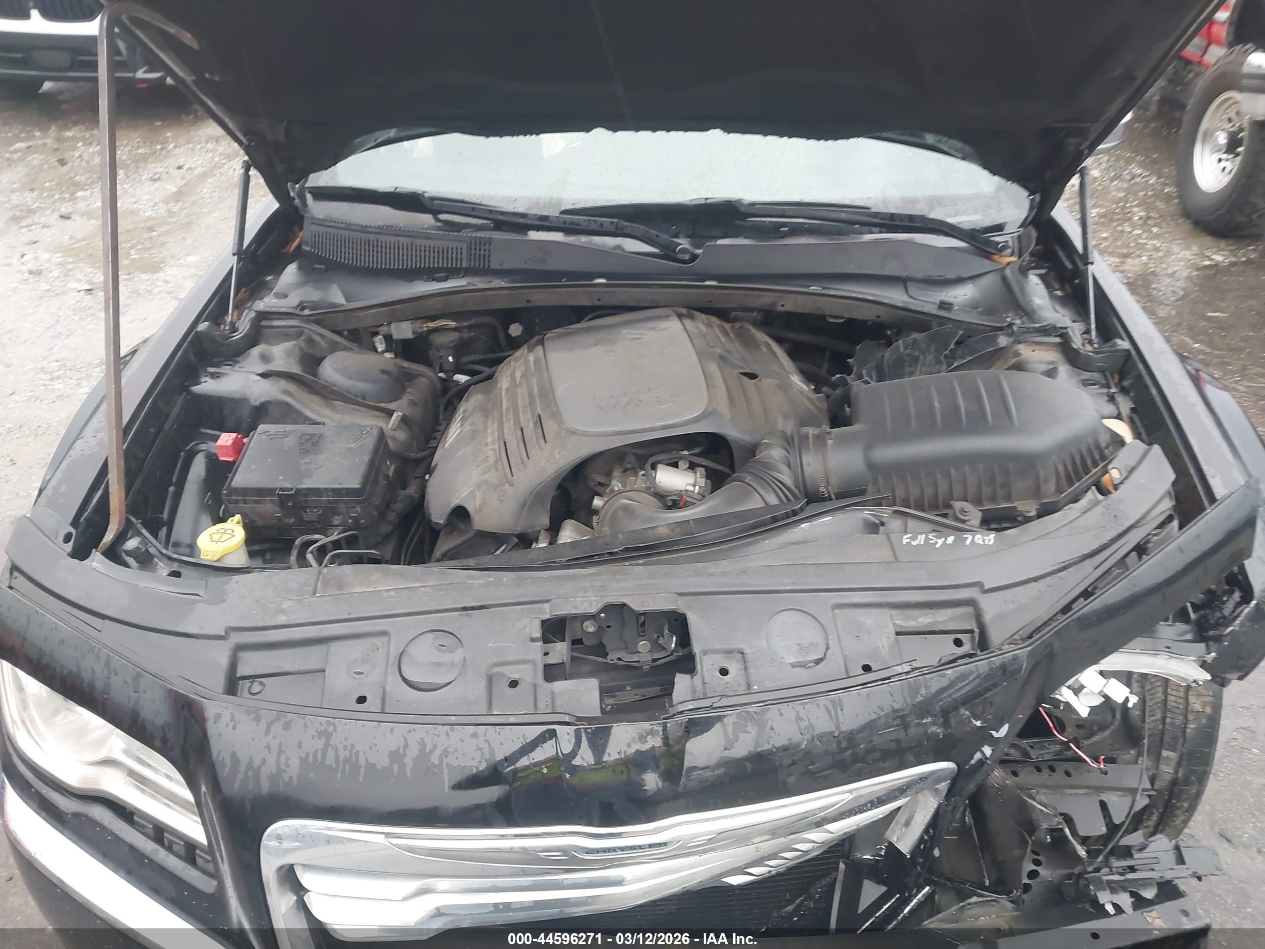 CHRYSLER 300C image 10