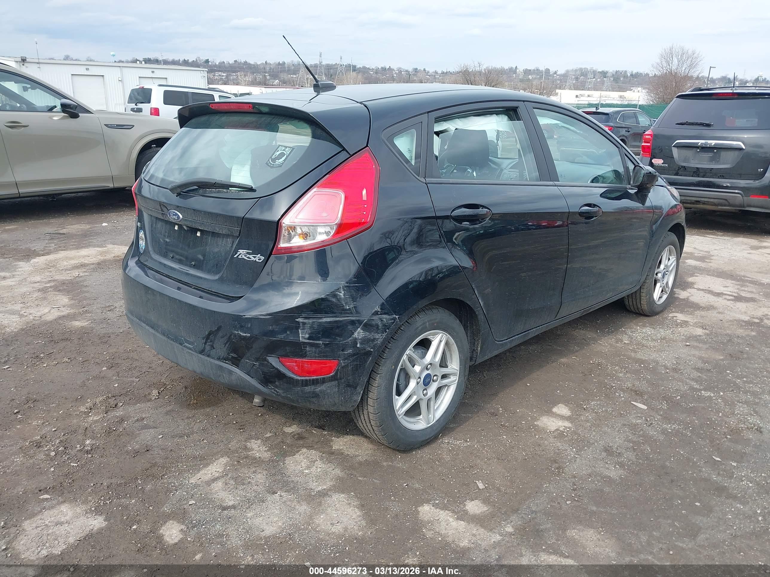 FORD FIESTA image 4