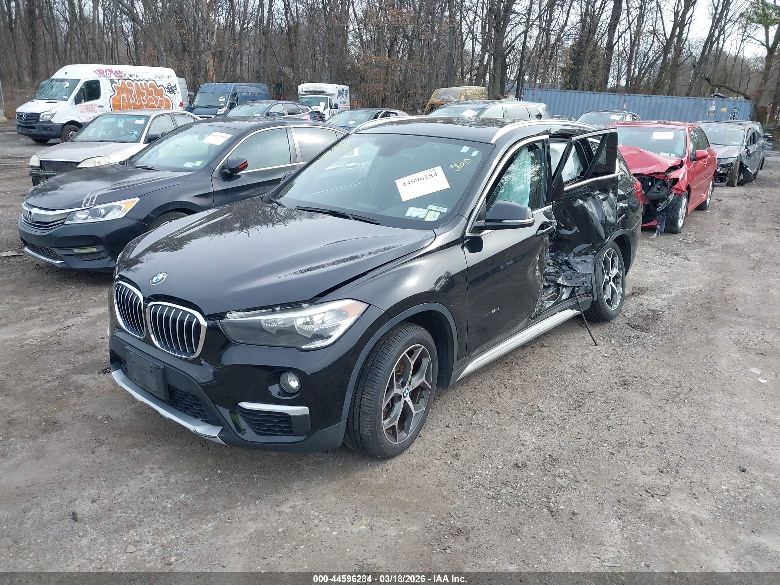 BMW X1 image 2
