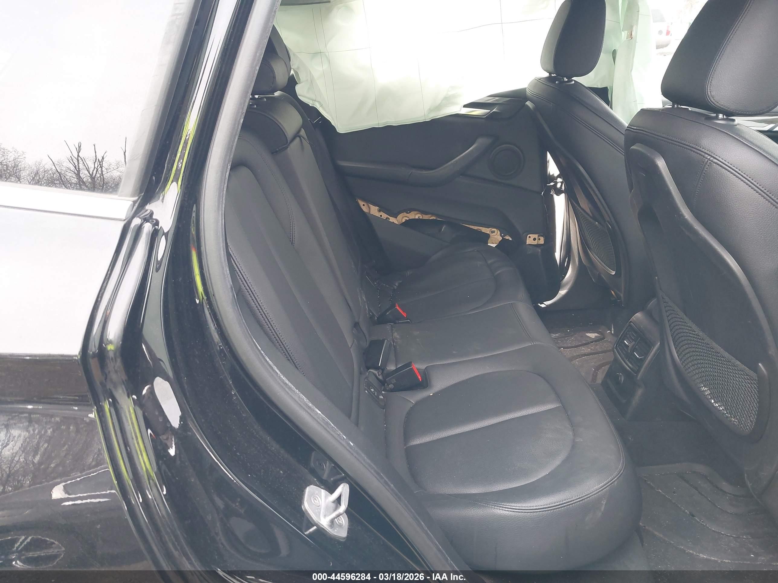BMW X1 image 8