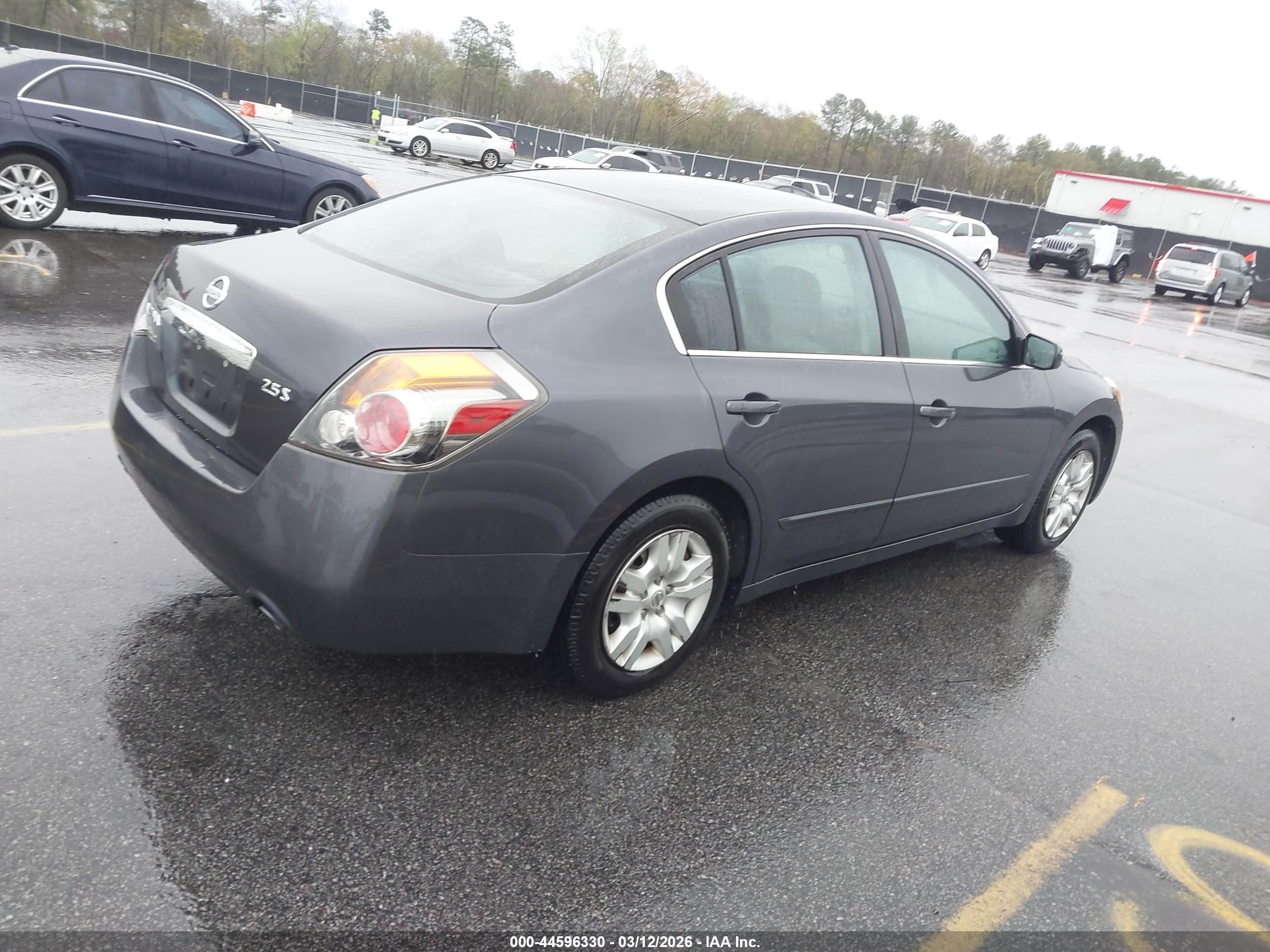NISSAN ALTIMA image 4