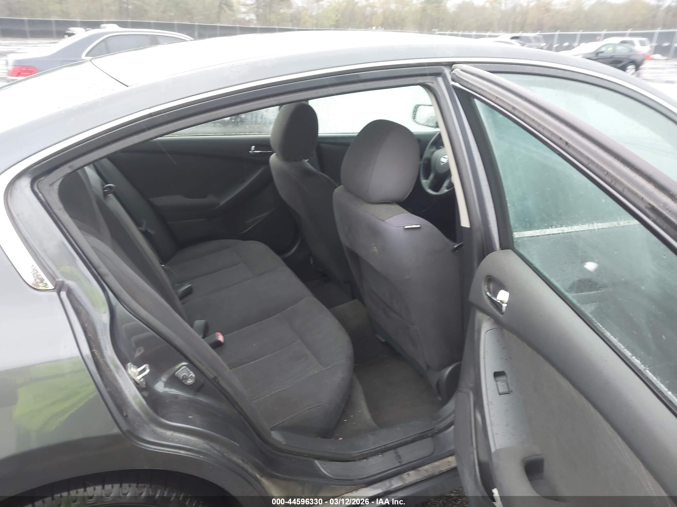 NISSAN ALTIMA image 8
