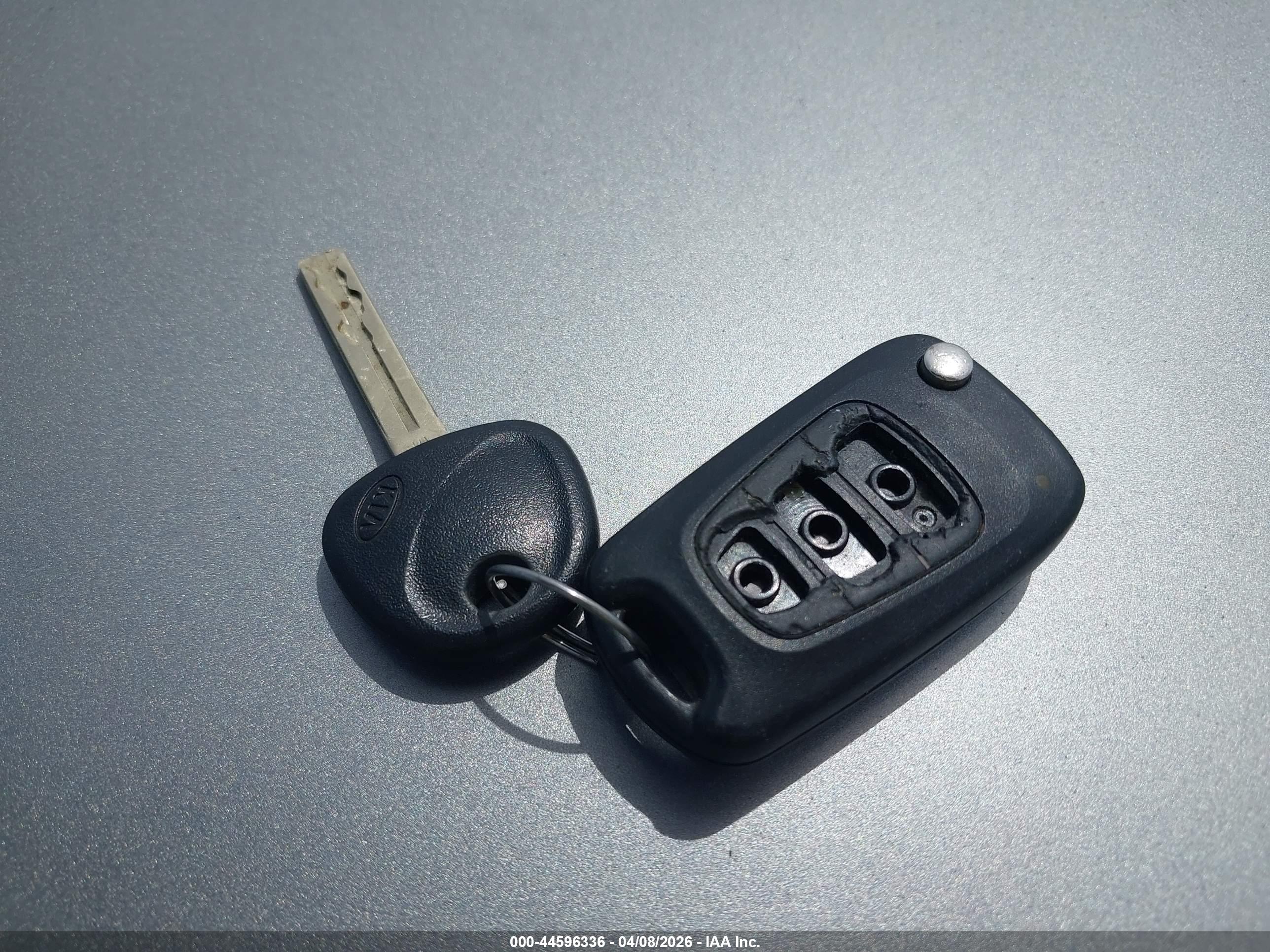 KIA RIO image 11