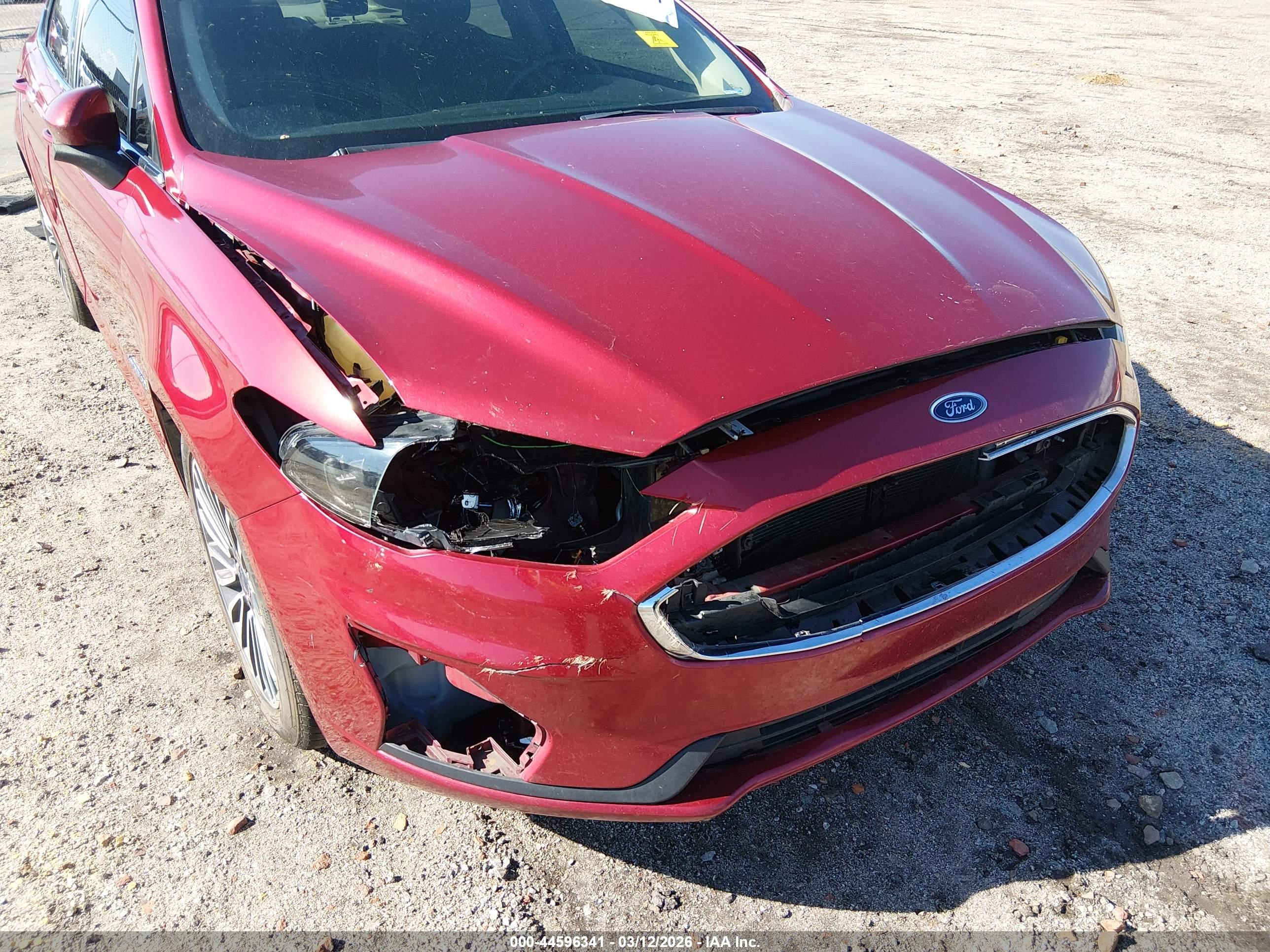 FORD FUSION image 6