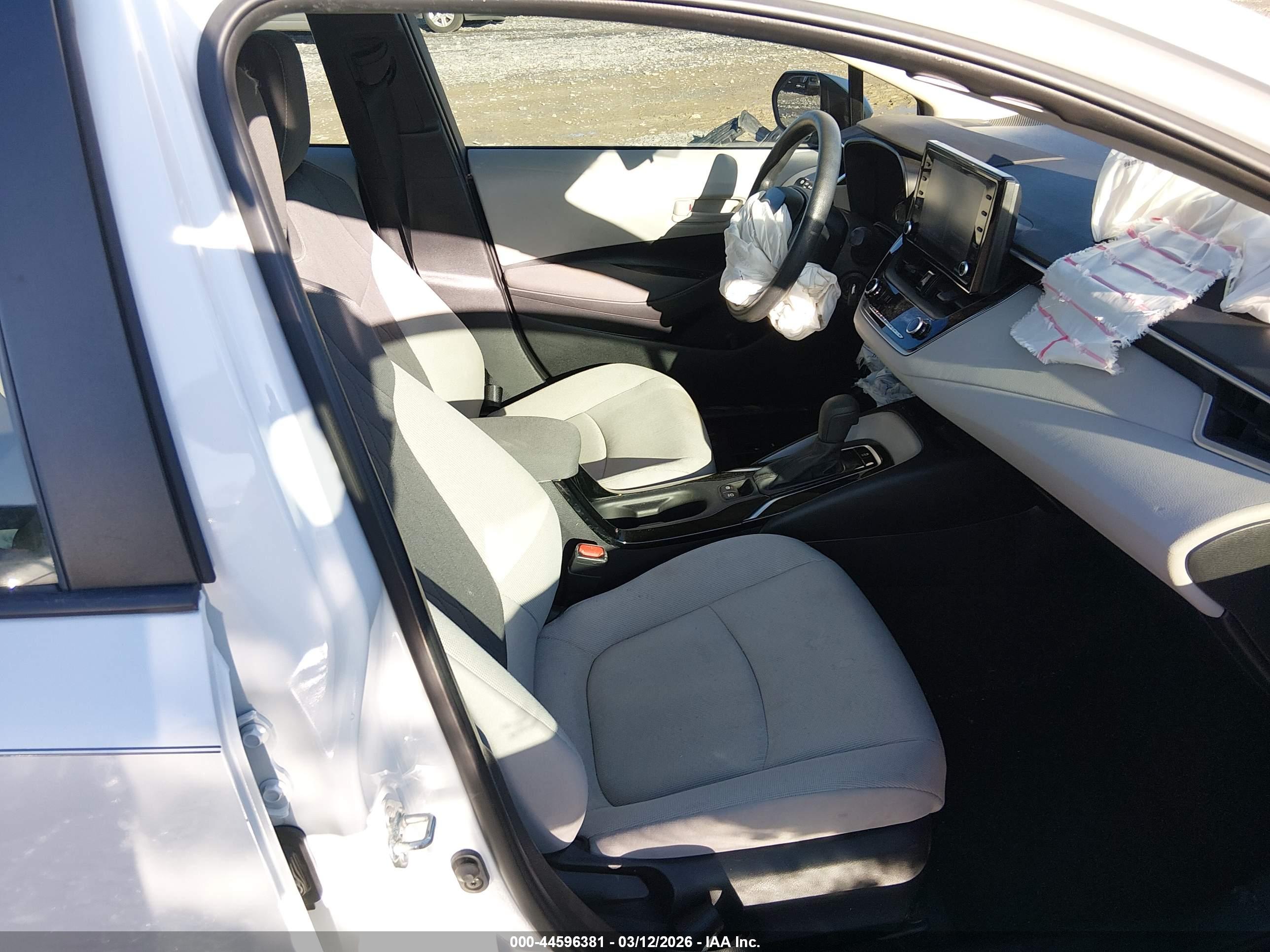TOYOTA COROLLA image 5