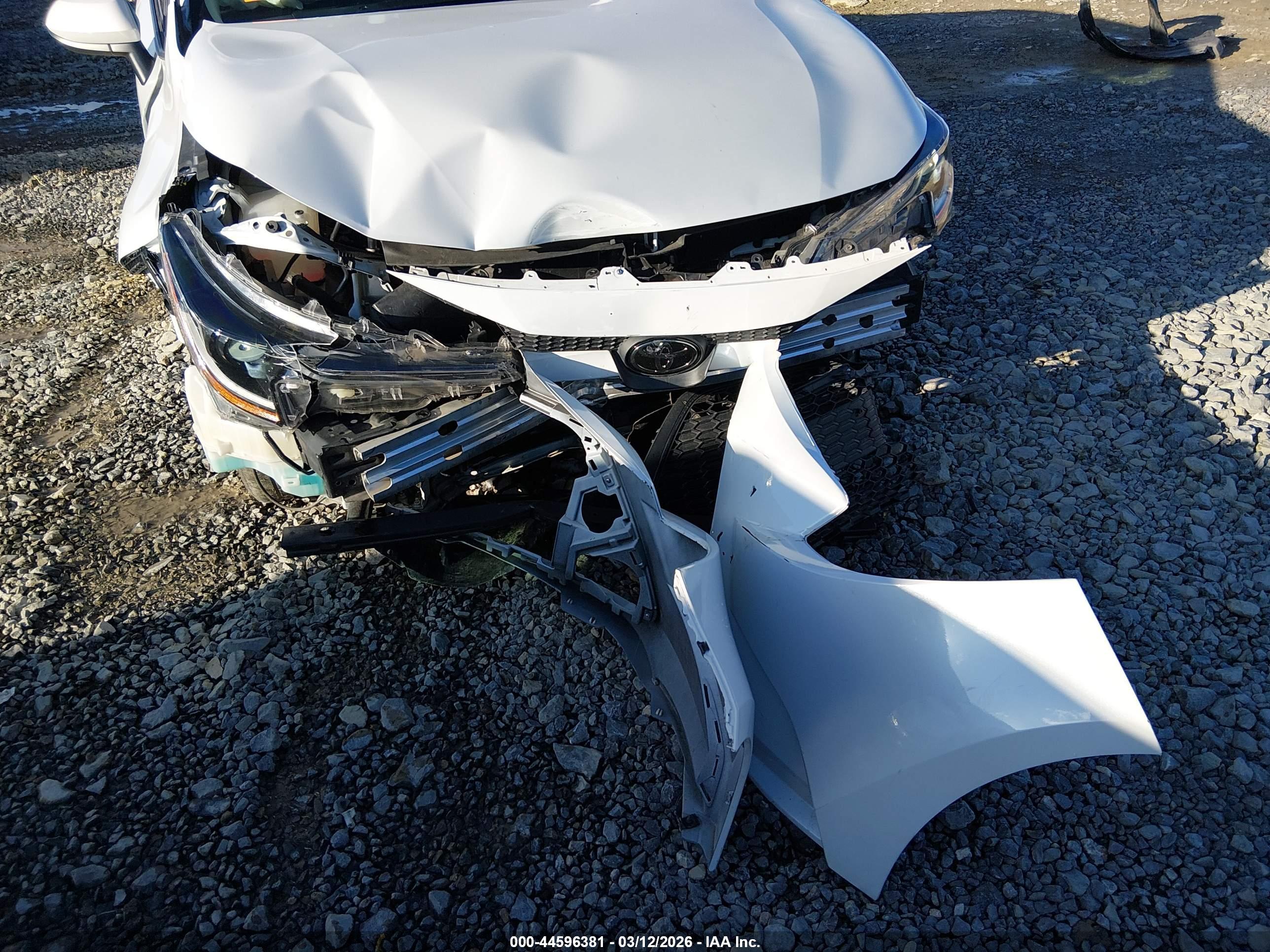 TOYOTA COROLLA image 6