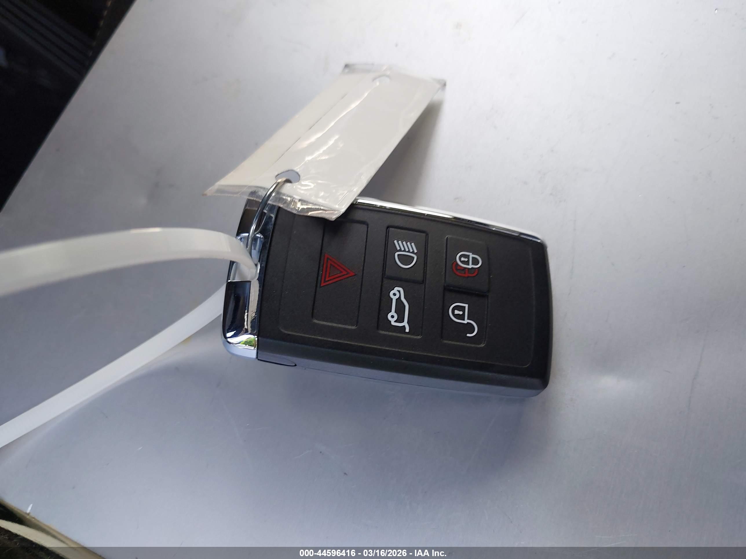 LAND ROVER image 11