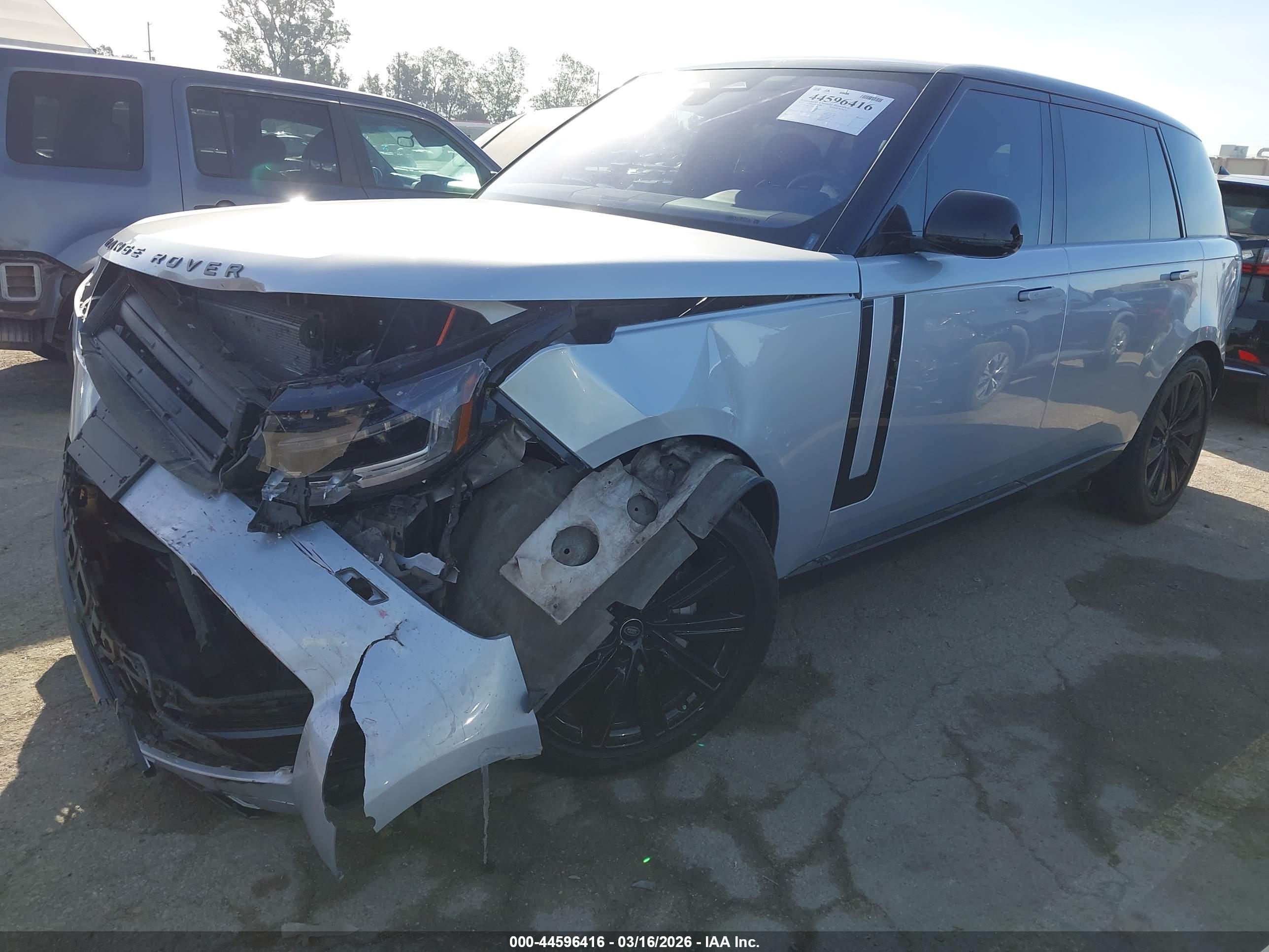 LAND ROVER image 2
