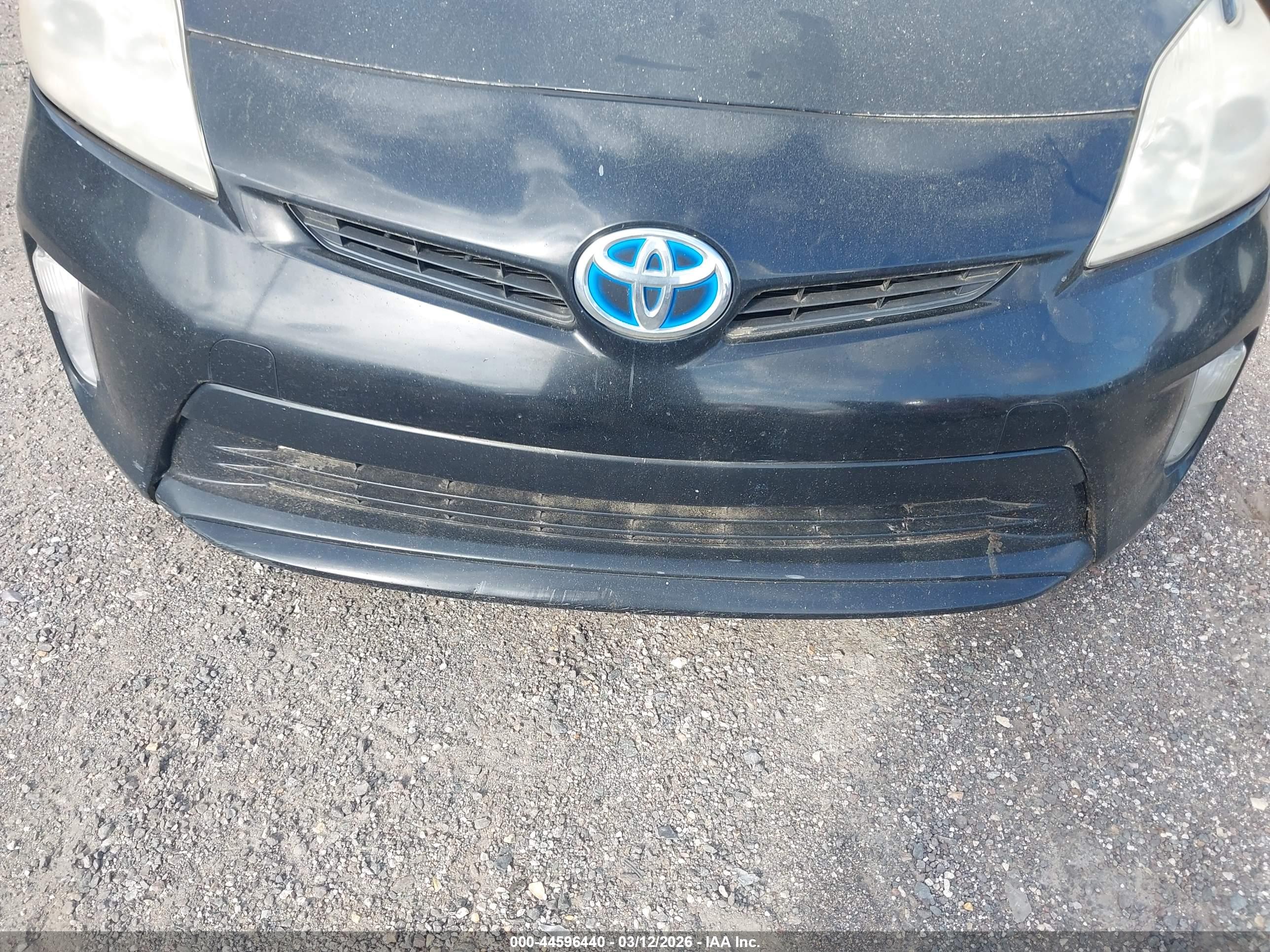 TOYOTA PRIUS image 6