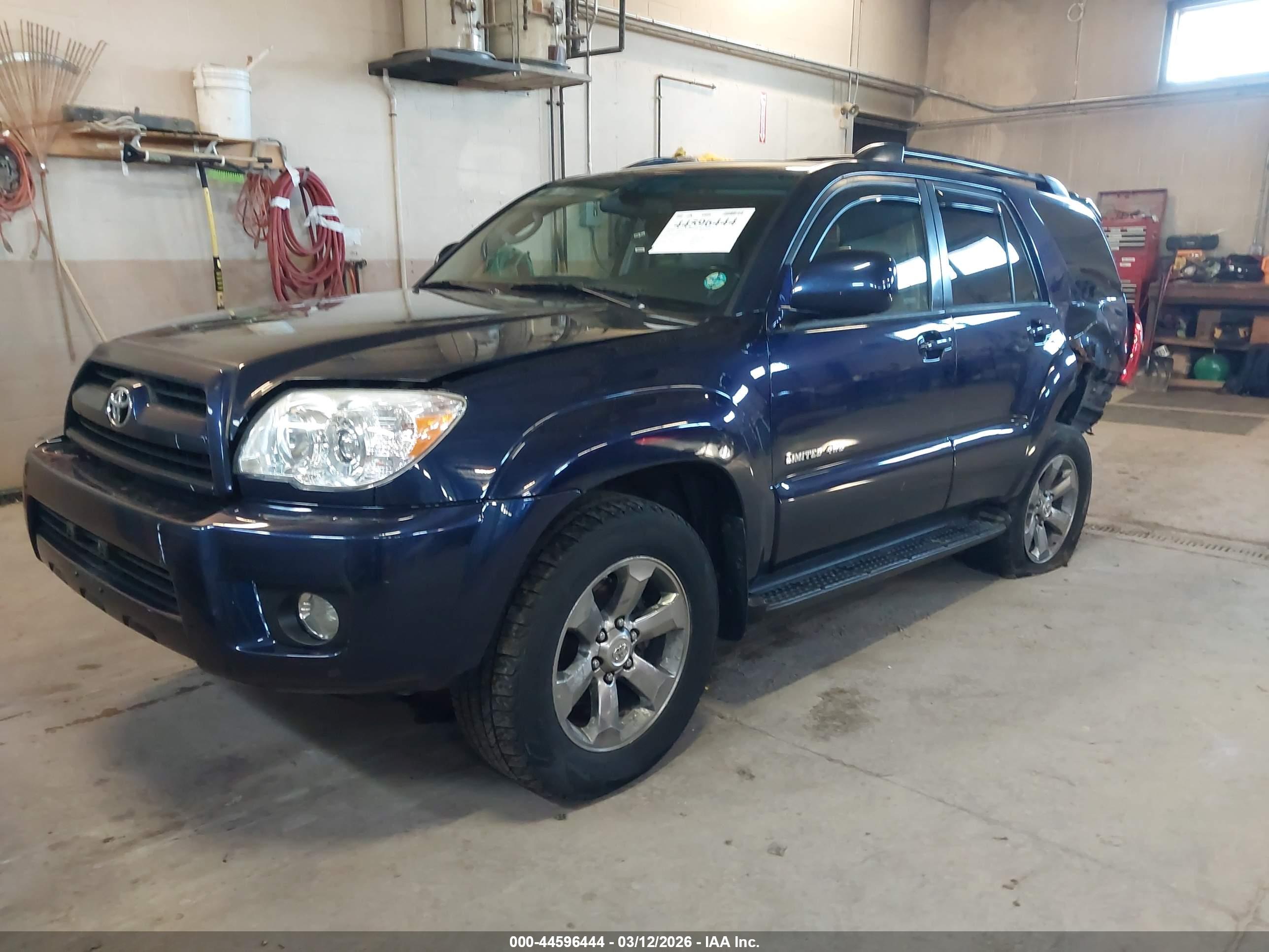 TOYOTA 4RUNNER image 2