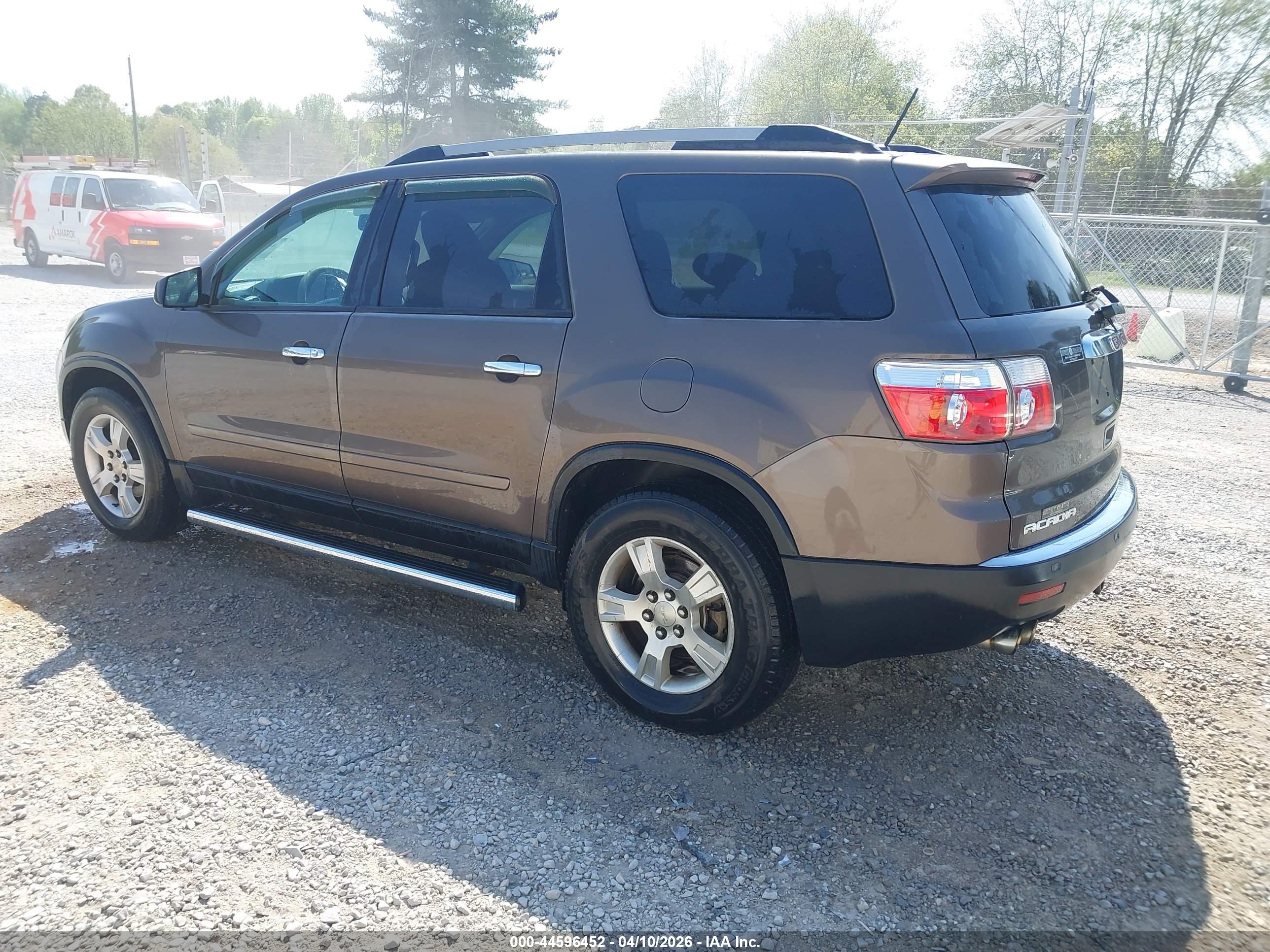 GMC ACADIA image 3