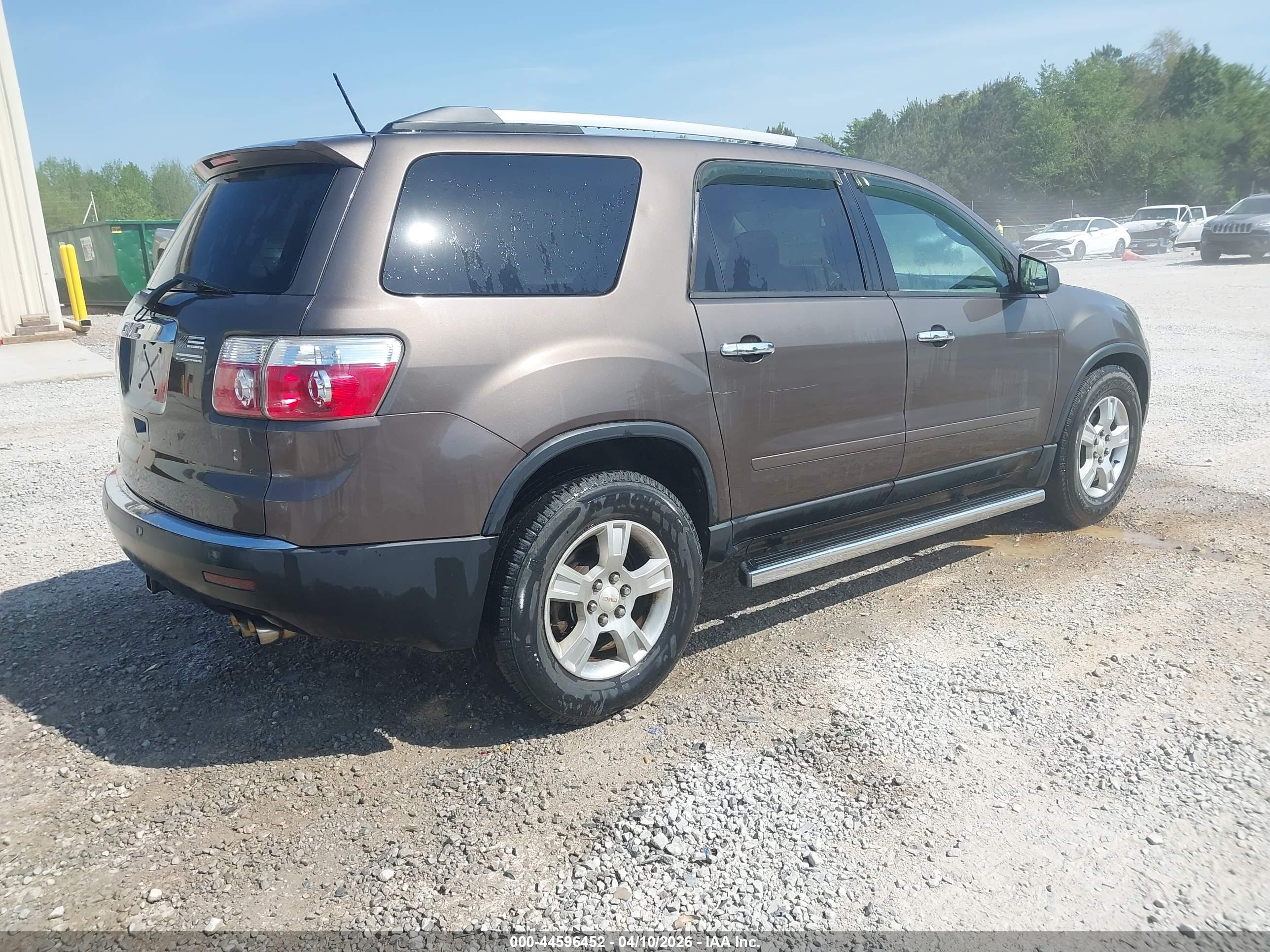 GMC ACADIA image 4