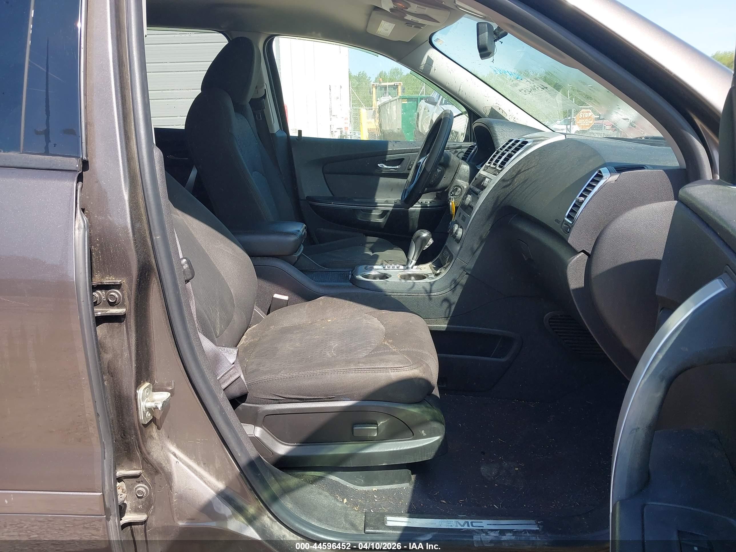 GMC ACADIA image 5