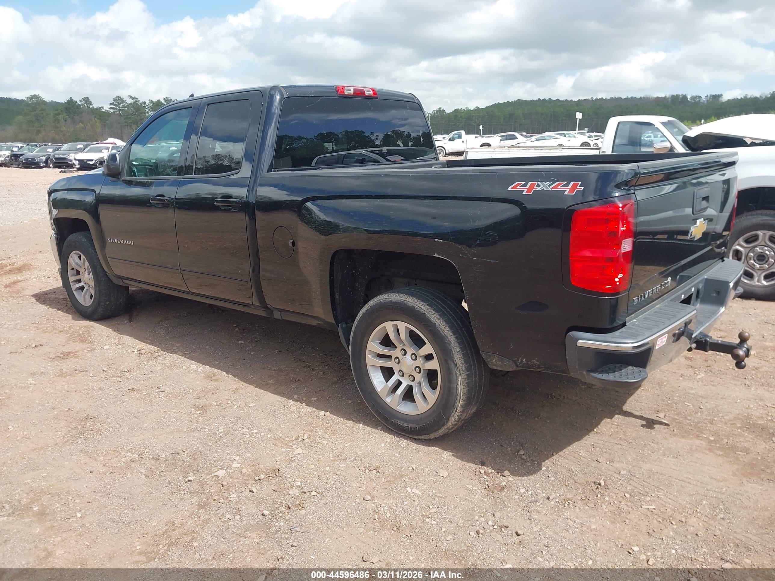 CHEVROLET SILVERADO image 3