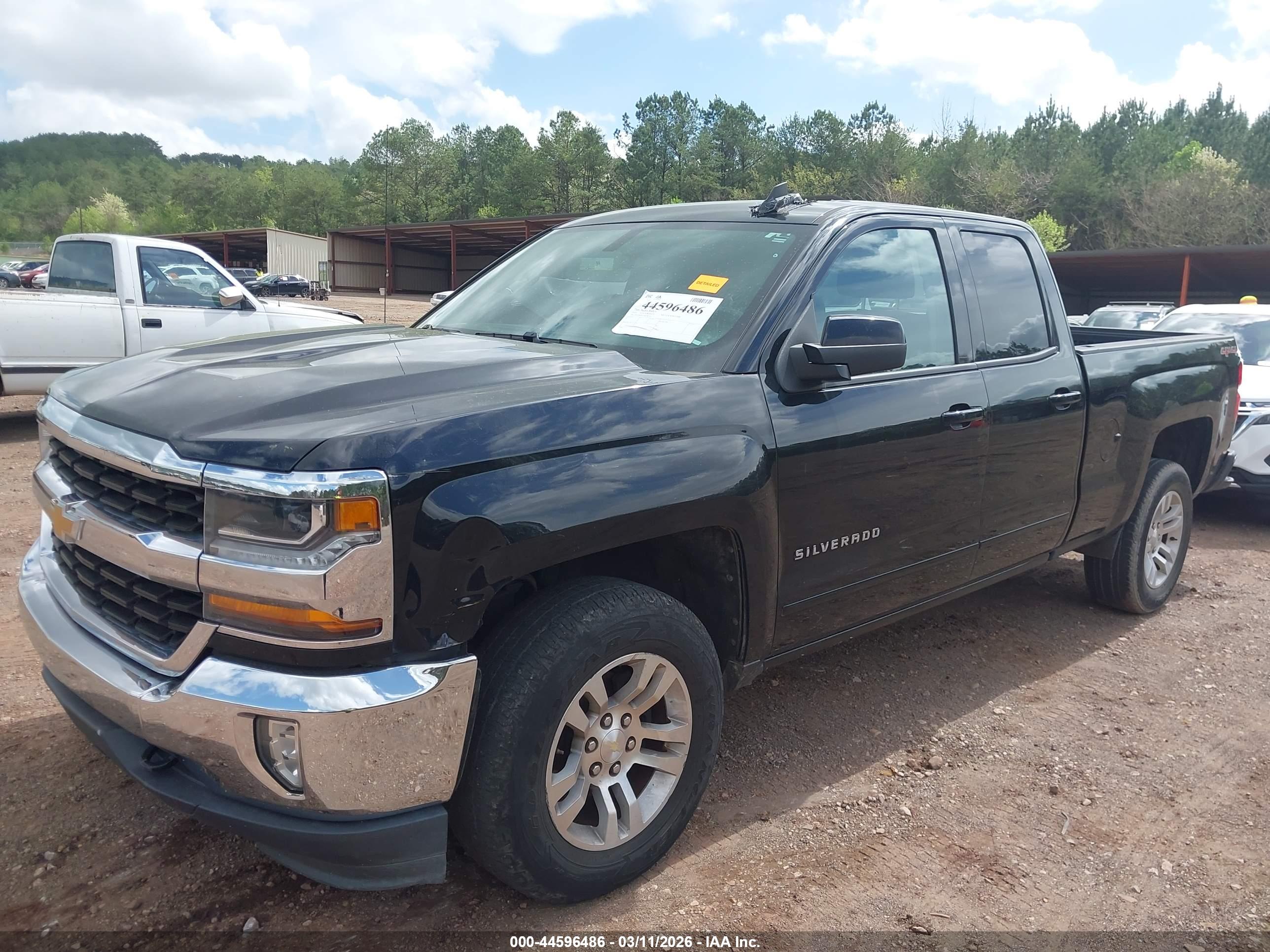 CHEVROLET SILVERADO image 6