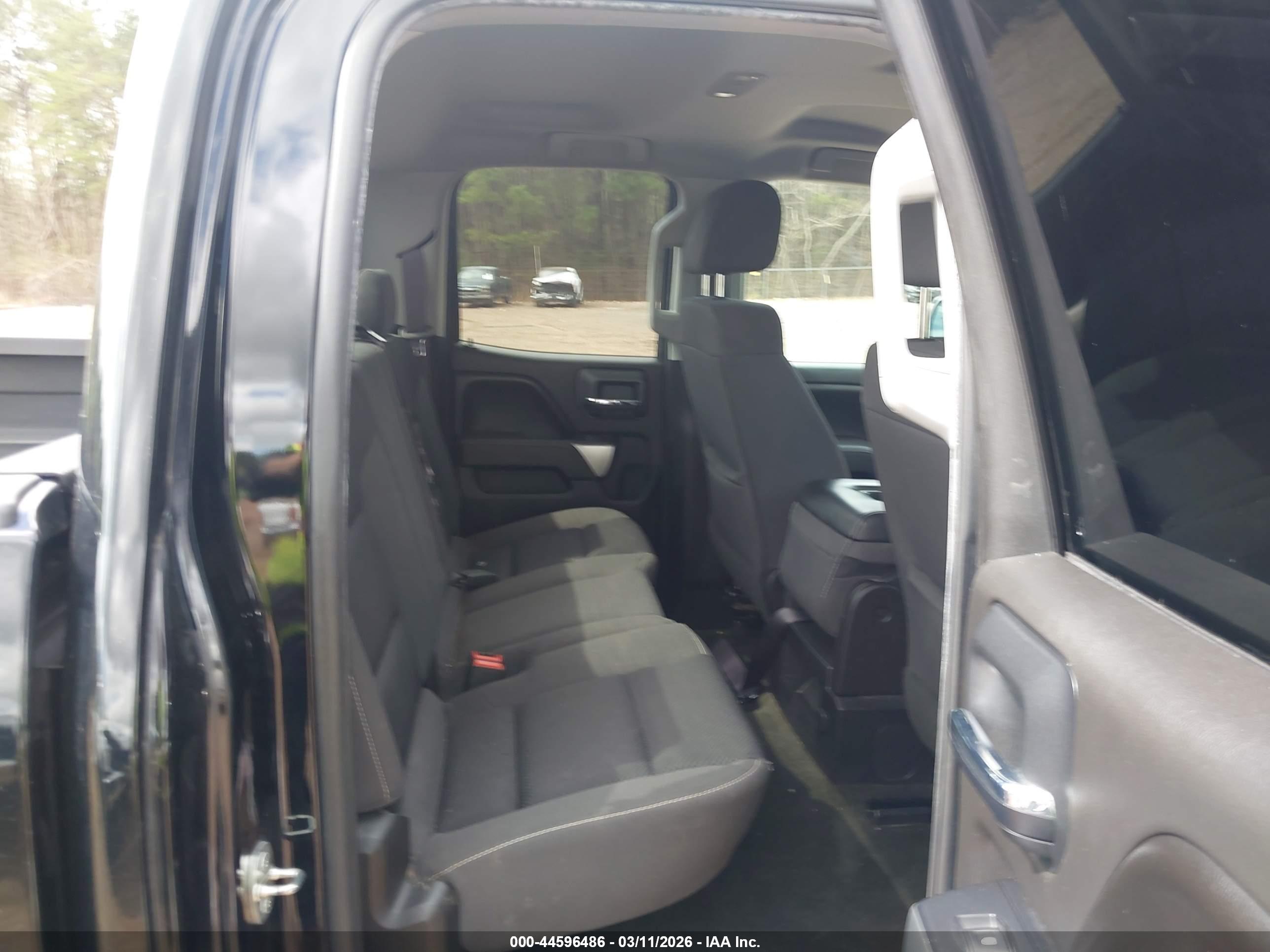 CHEVROLET SILVERADO image 8