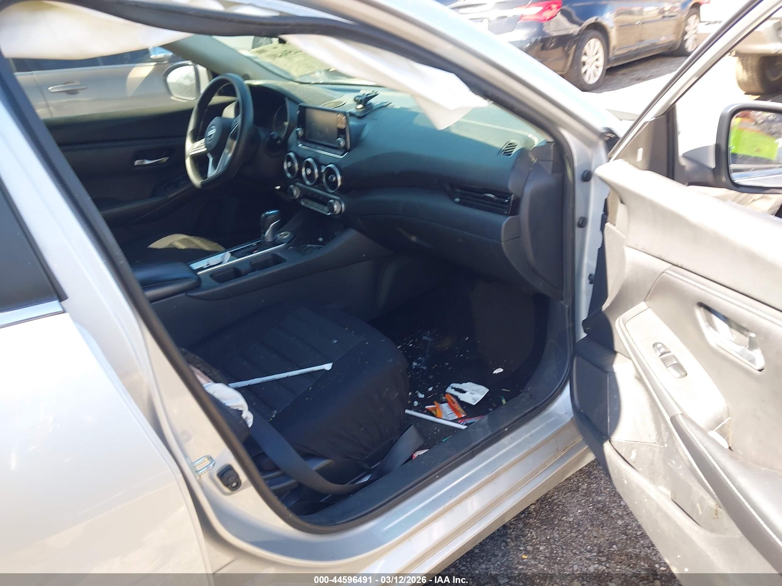 NISSAN SENTRA image 5
