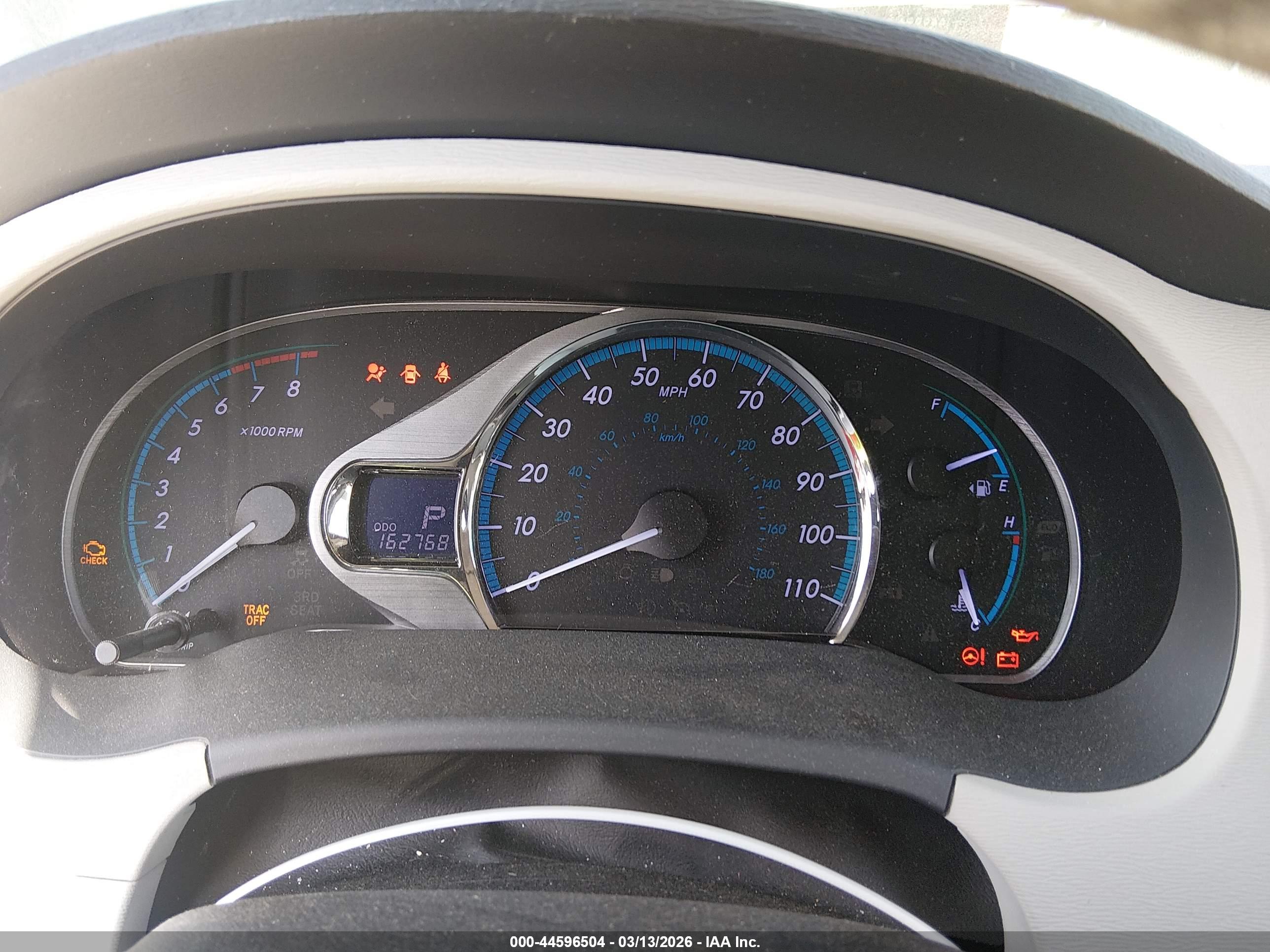 TOYOTA SIENNA image 7