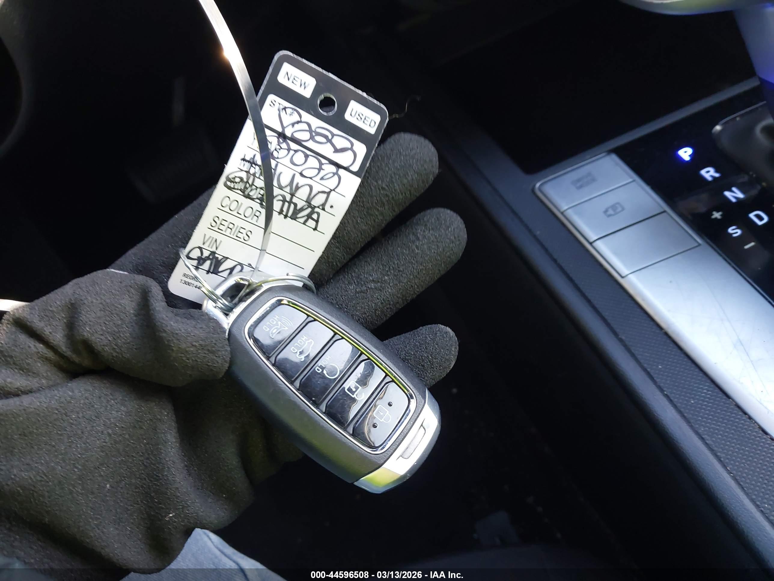 HYUNDAI ELANTRA image 11