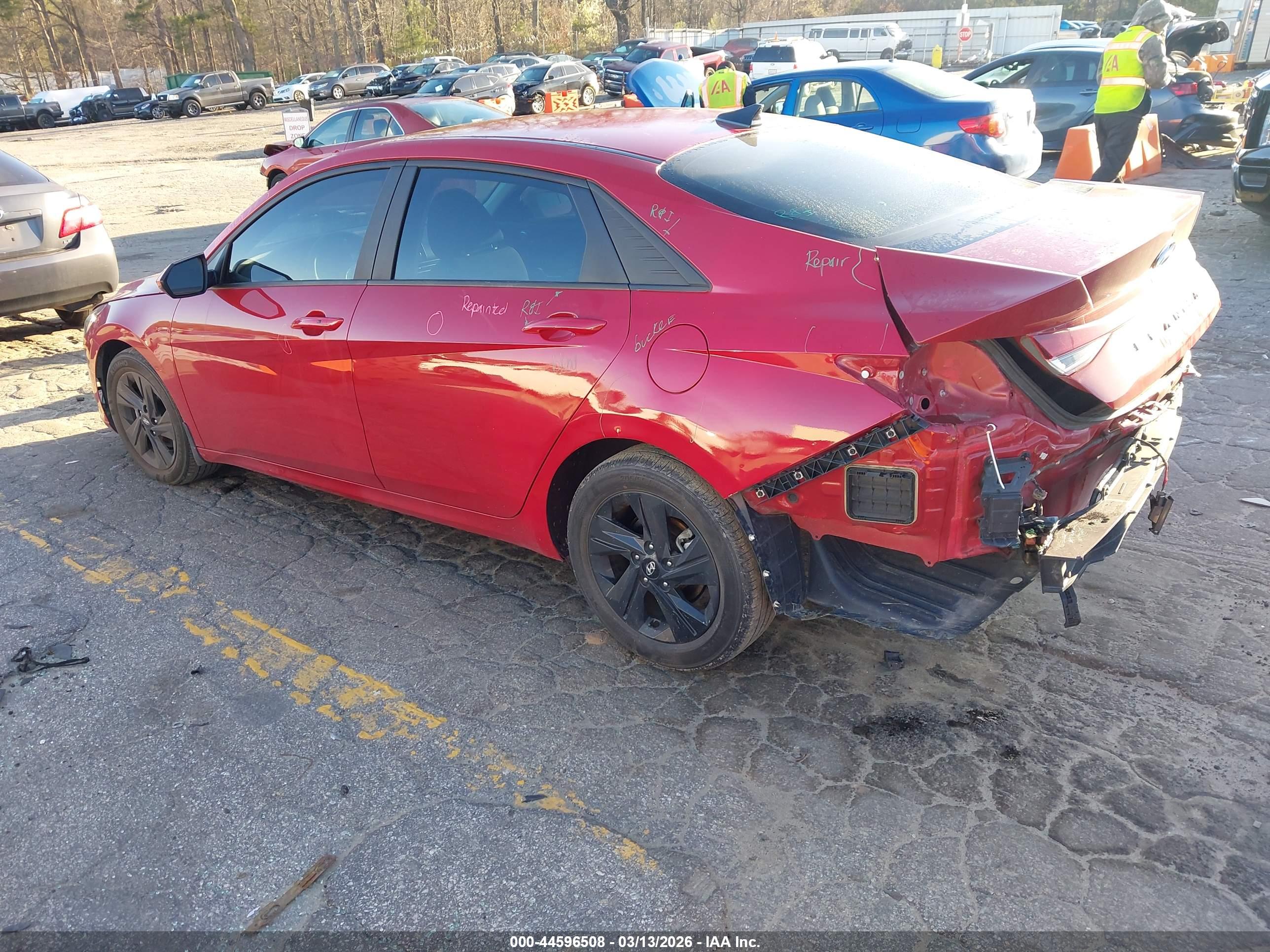 HYUNDAI ELANTRA image 3