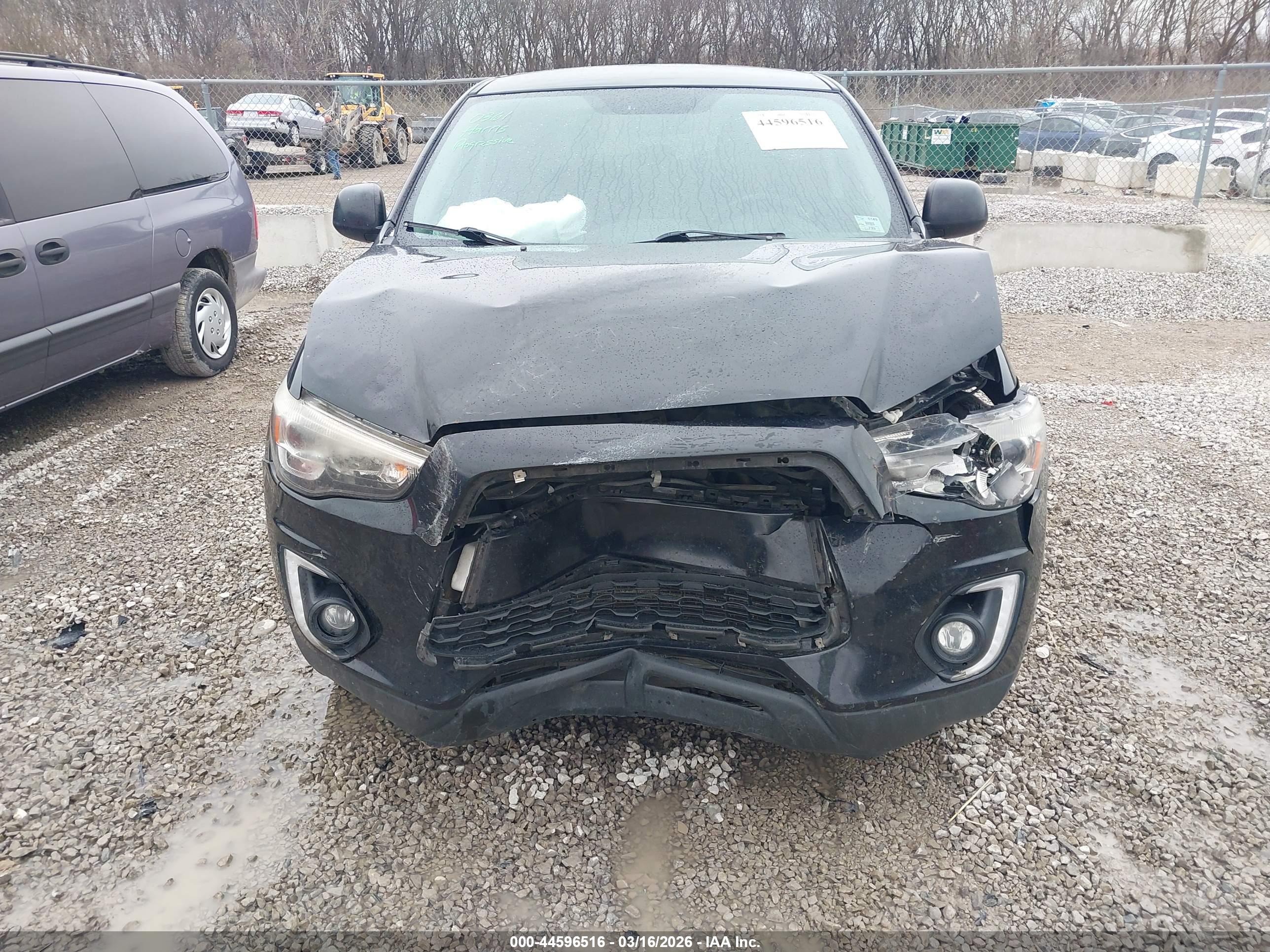 MITSUBISHI OUTLANDER image 6