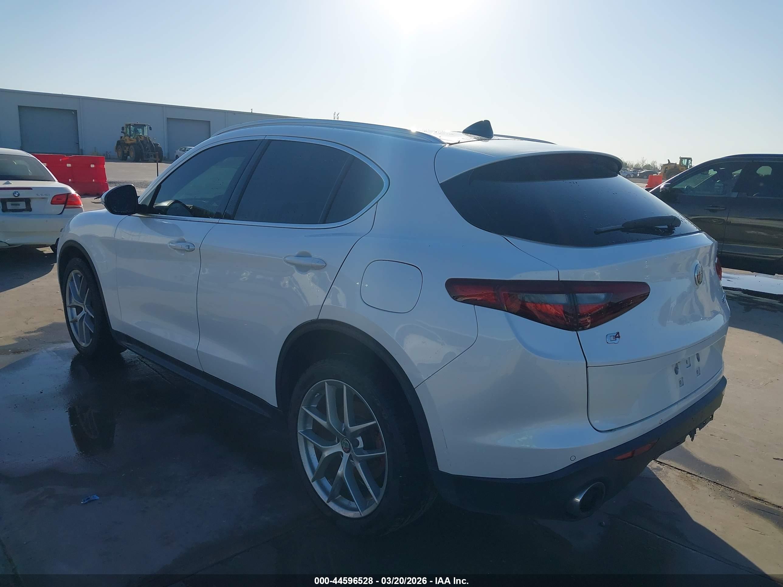 ALFA ROMEO image 3