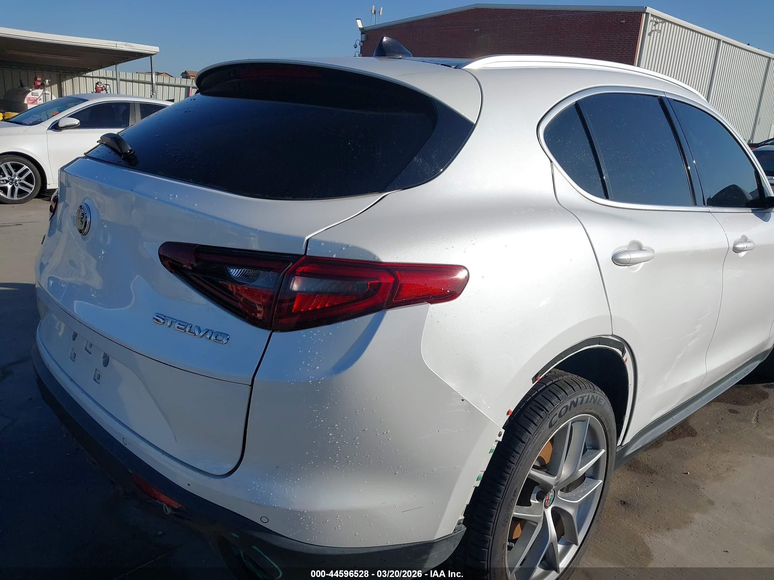 ALFA ROMEO image 6