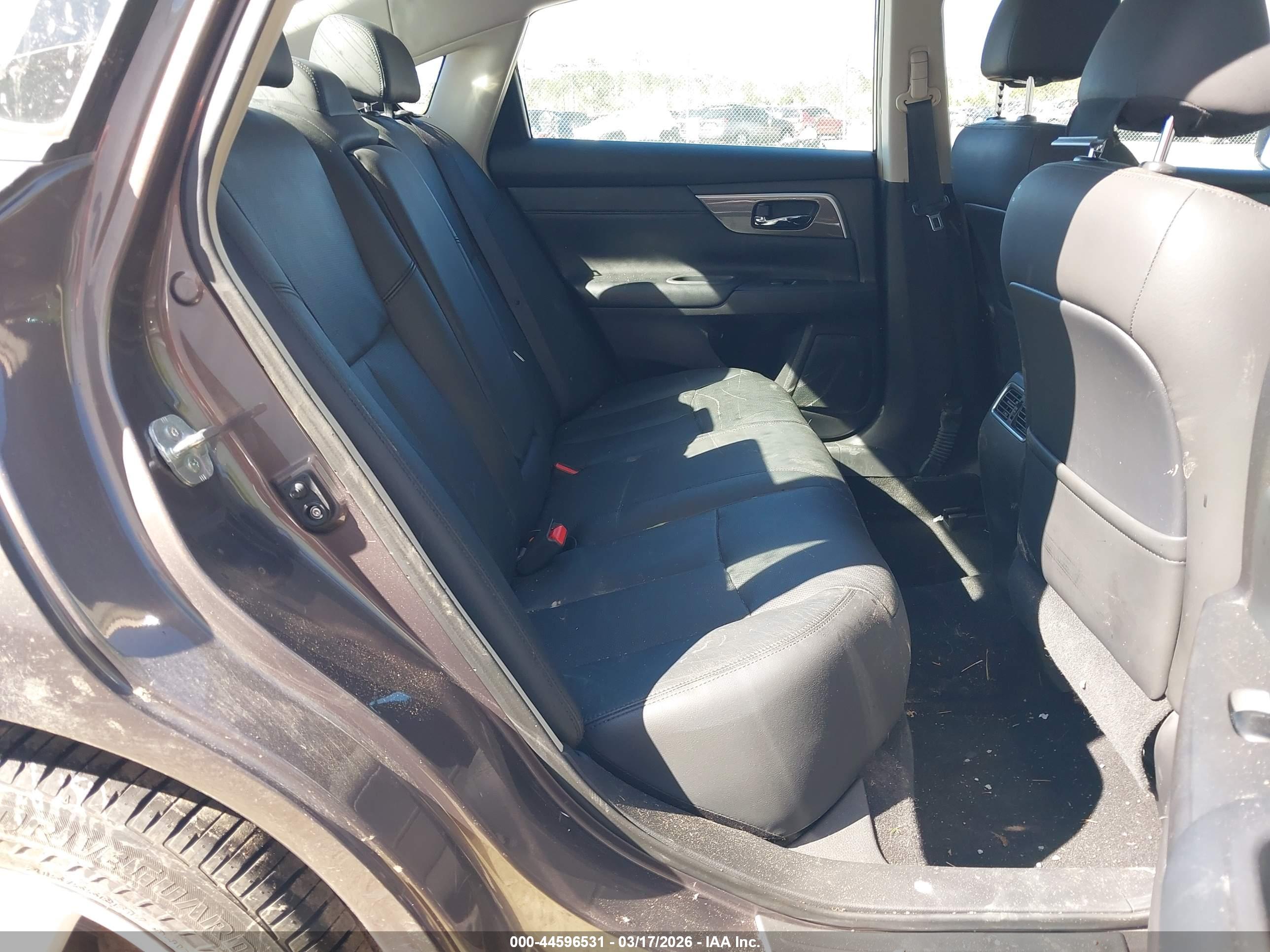 NISSAN ALTIMA image 8