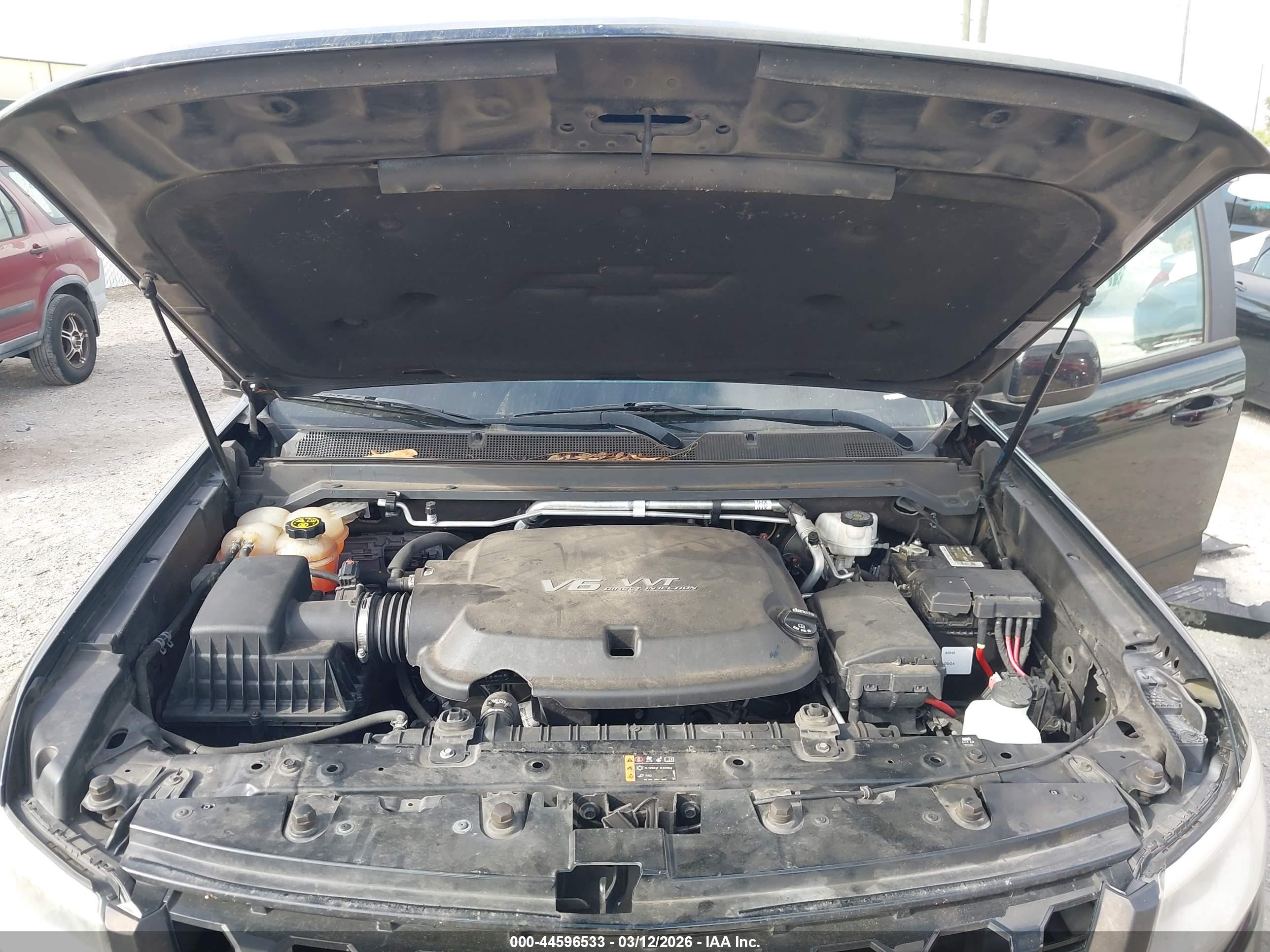 CHEVROLET COLORADO image 10