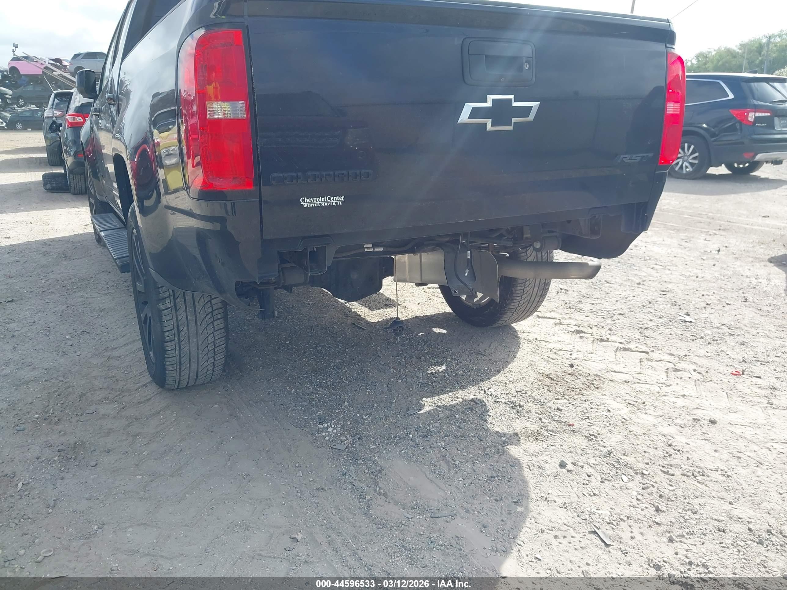 CHEVROLET COLORADO image 6