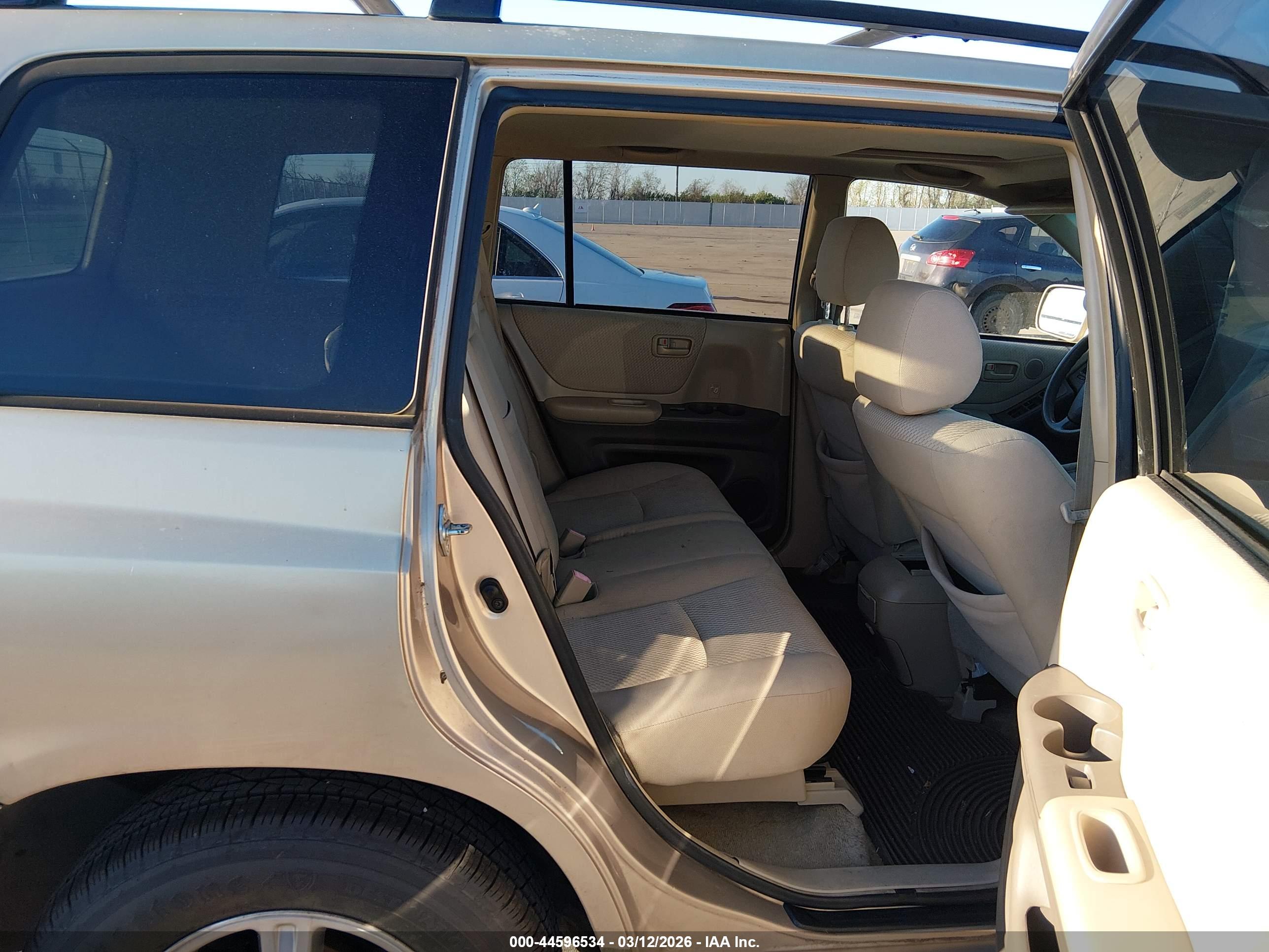 TOYOTA HIGHLANDER image 8