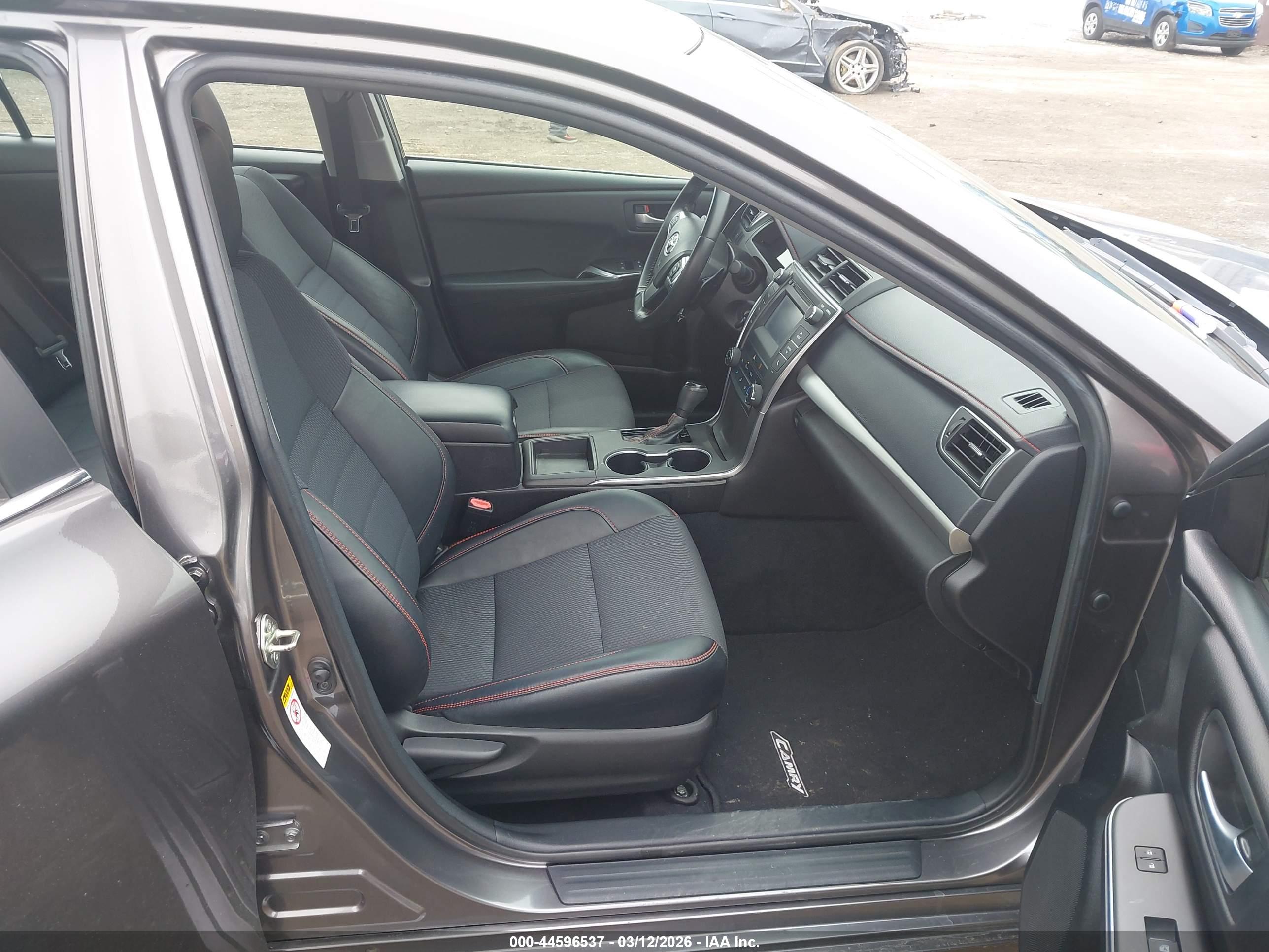 TOYOTA CAMRY image 5