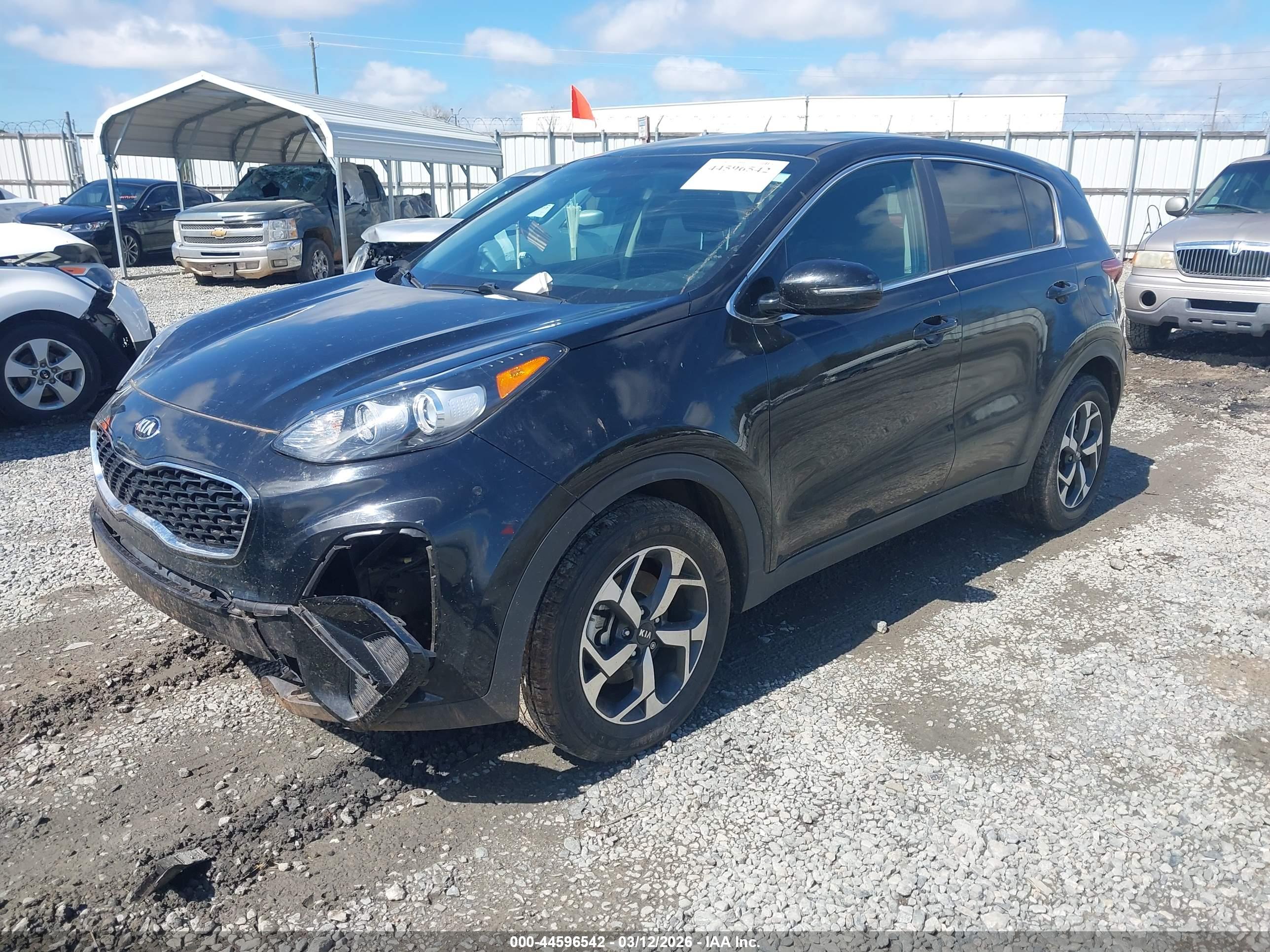 KIA SPORTAGE image 2