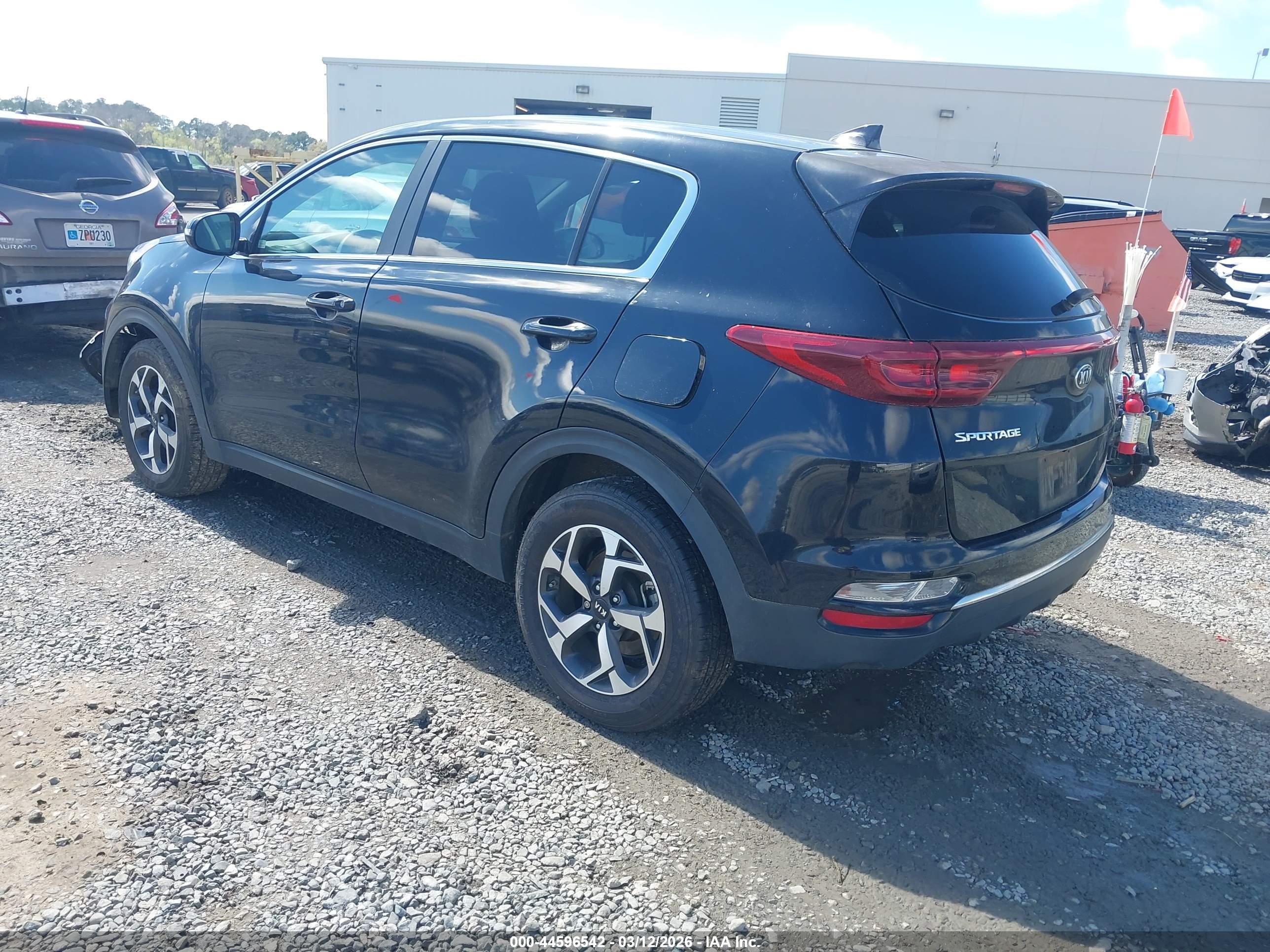 KIA SPORTAGE image 3